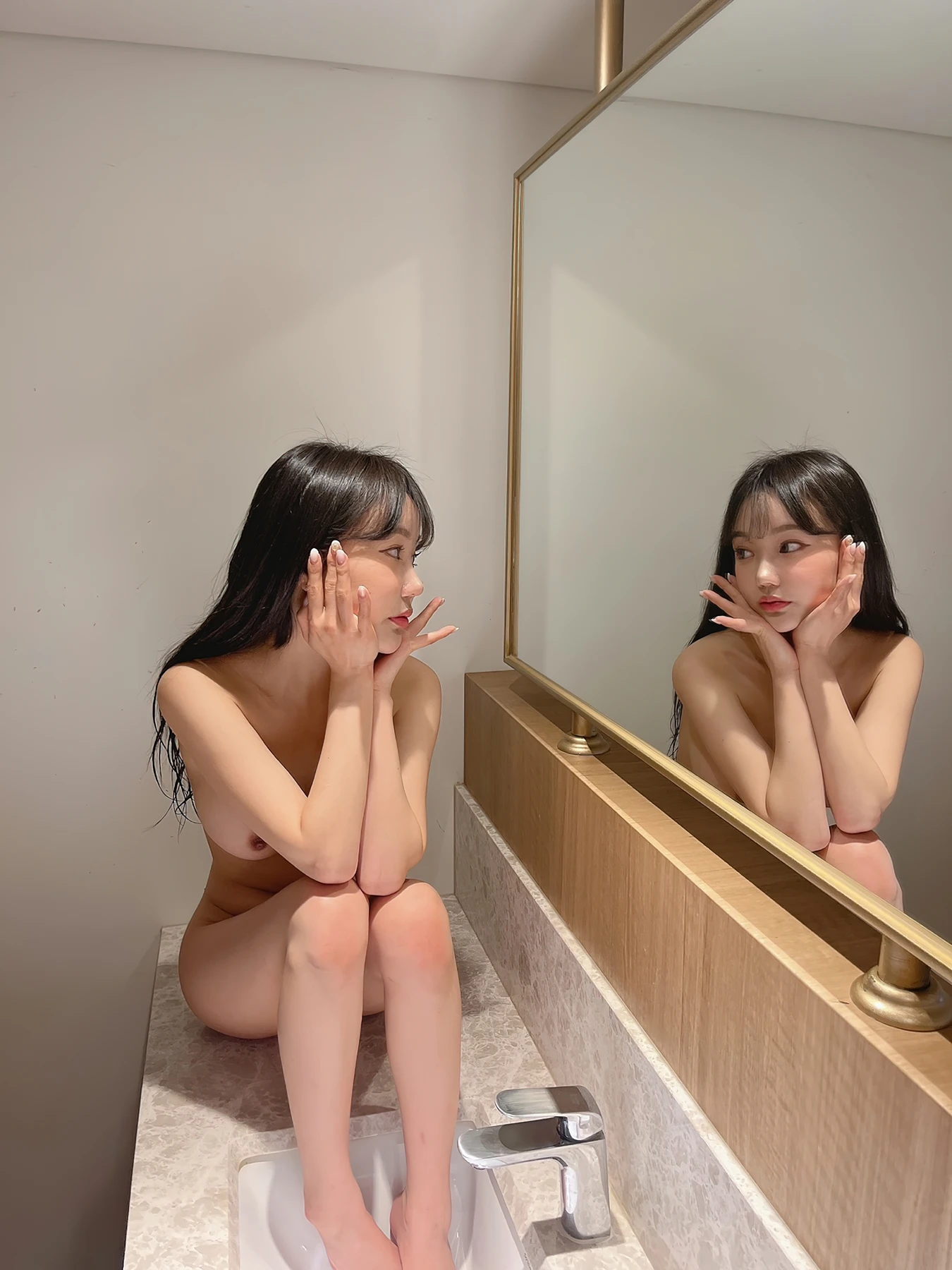 Mona 모나, Jucy 쥬시, Moon Night Snap 「EroEro Travel」の写真 43