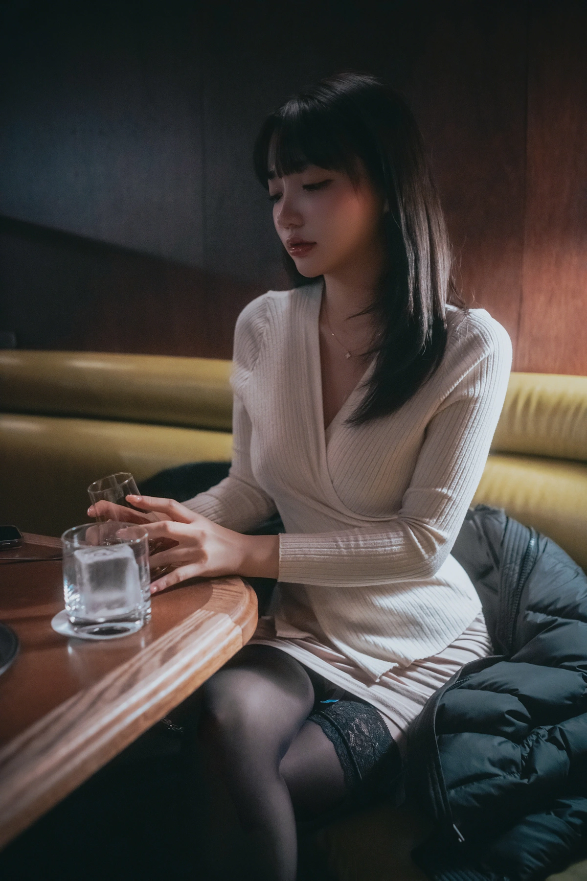 Son Yeeun 손예은, DJAWA 「A Snap of Intimacy Vol.04」 Set.01の写真 4