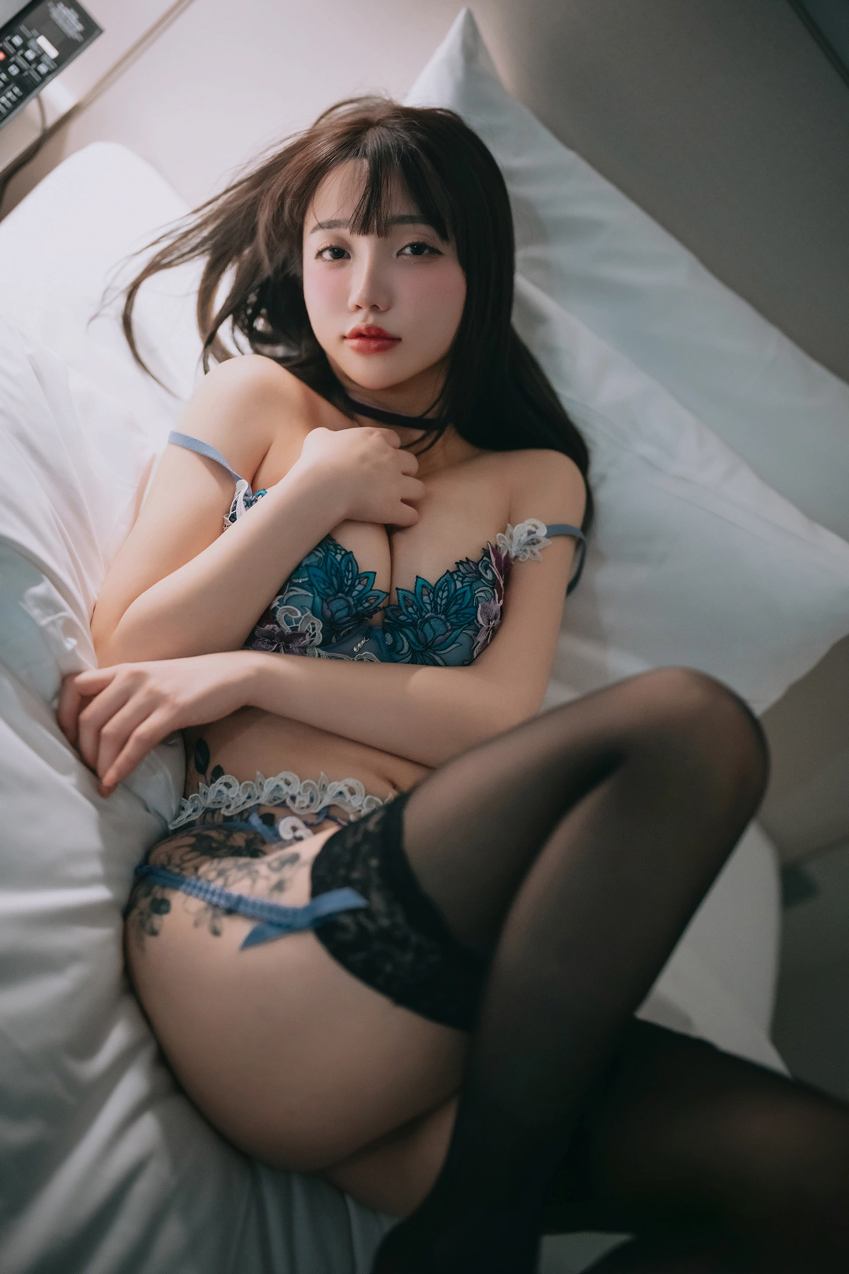 Son Yeeun 손예은, DJAWA 「A Snap of Intimacy Vol.04」 Set.04の写真 32