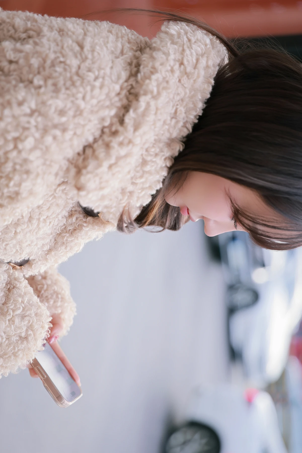 Son Yeeun 손예은, Photobook 「2025 X-Mas Offline」 Set.01の写真 3