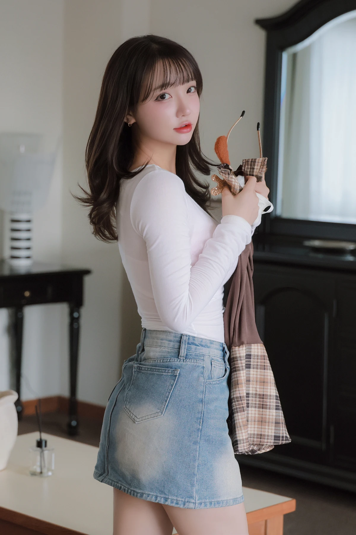 Son Yeeun 손예은, Photobook 「2025 X-Mas Offline」 Set.01の写真 23