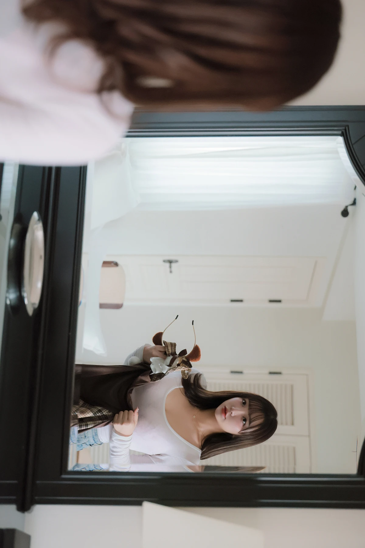Son Yeeun 손예은, Photobook 「2025 X-Mas Offline」 Set.01の写真 26