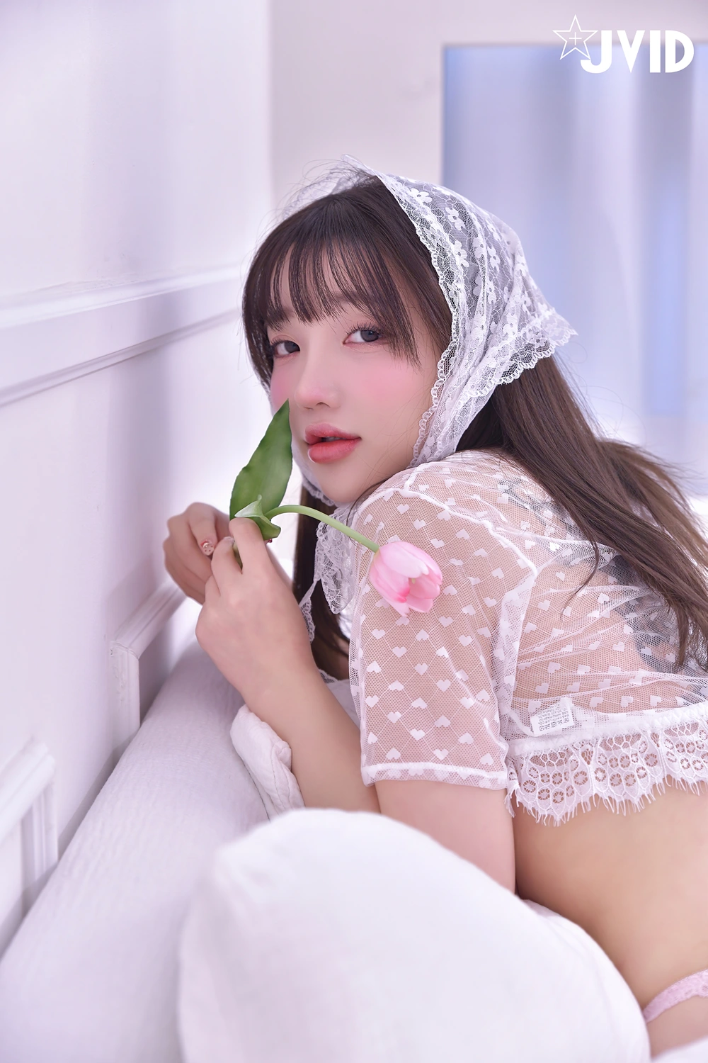 Son Yeeun 손예은, JVID 粉白蕾絲小婦人の写真 29