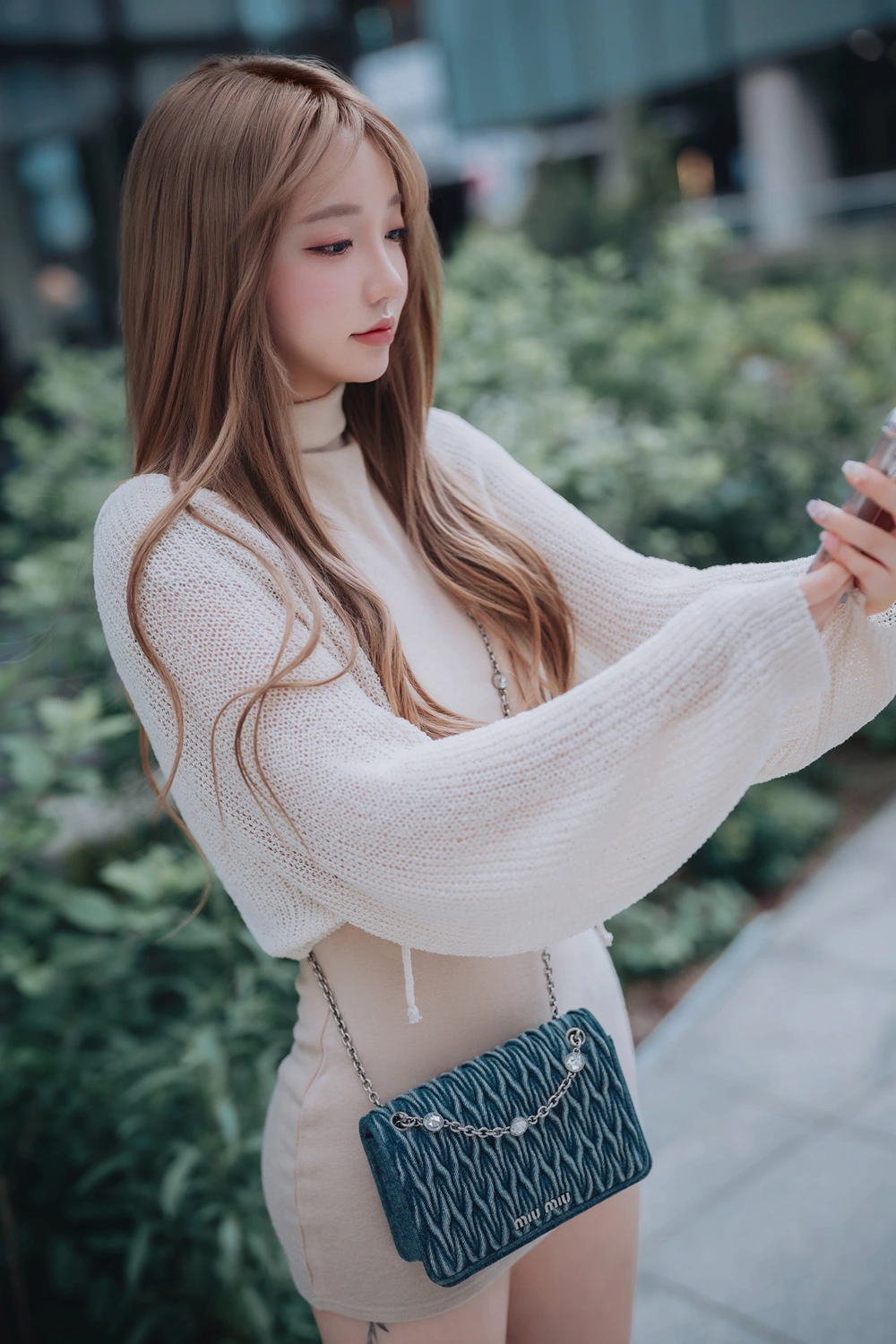Son Yeeun 손예은, DJAWA 「Happy Solo Birthday」 Set.01の写真 4
