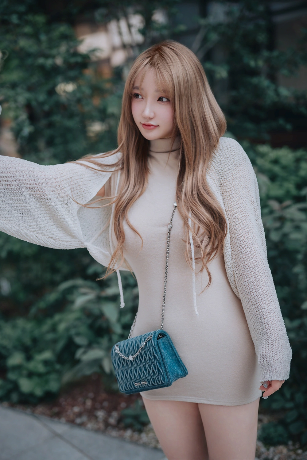 Son Yeeun 손예은, DJAWA 「Happy Solo Birthday」 Set.01の写真 8