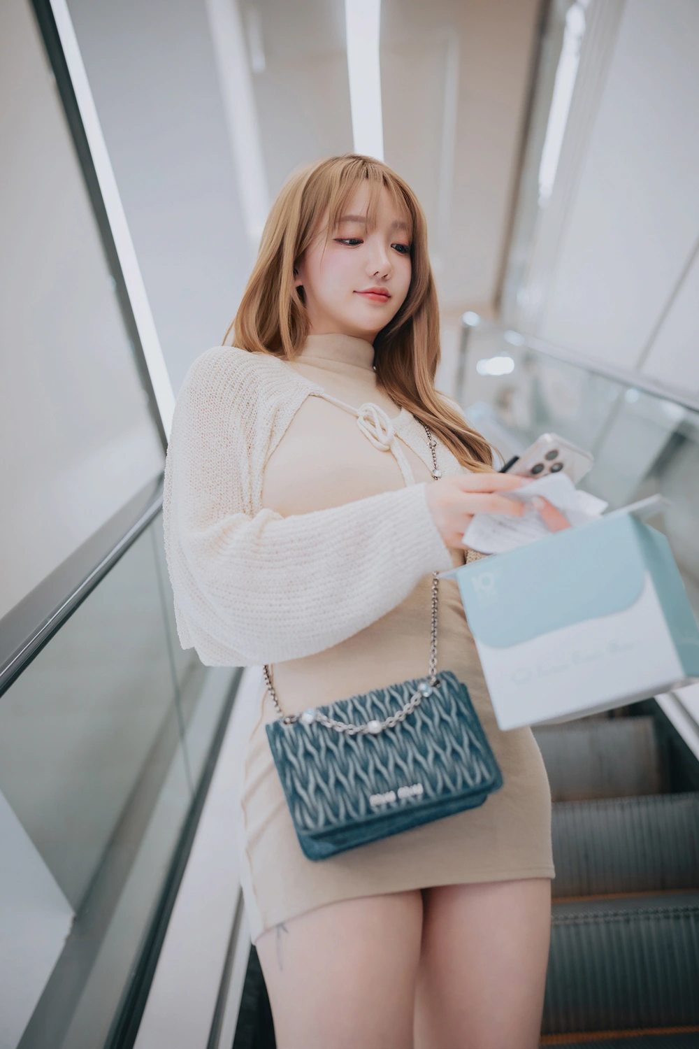 Son Yeeun 손예은, DJAWA 「Happy Solo Birthday」 Set.01の写真 20