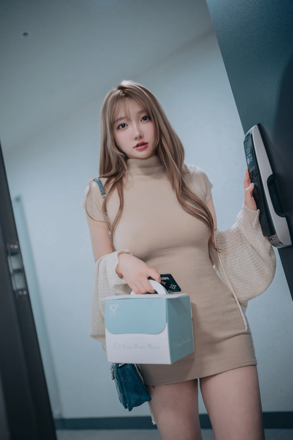Son Yeeun 손예은, DJAWA 「Happy Solo Birthday」 Set.01の写真 45