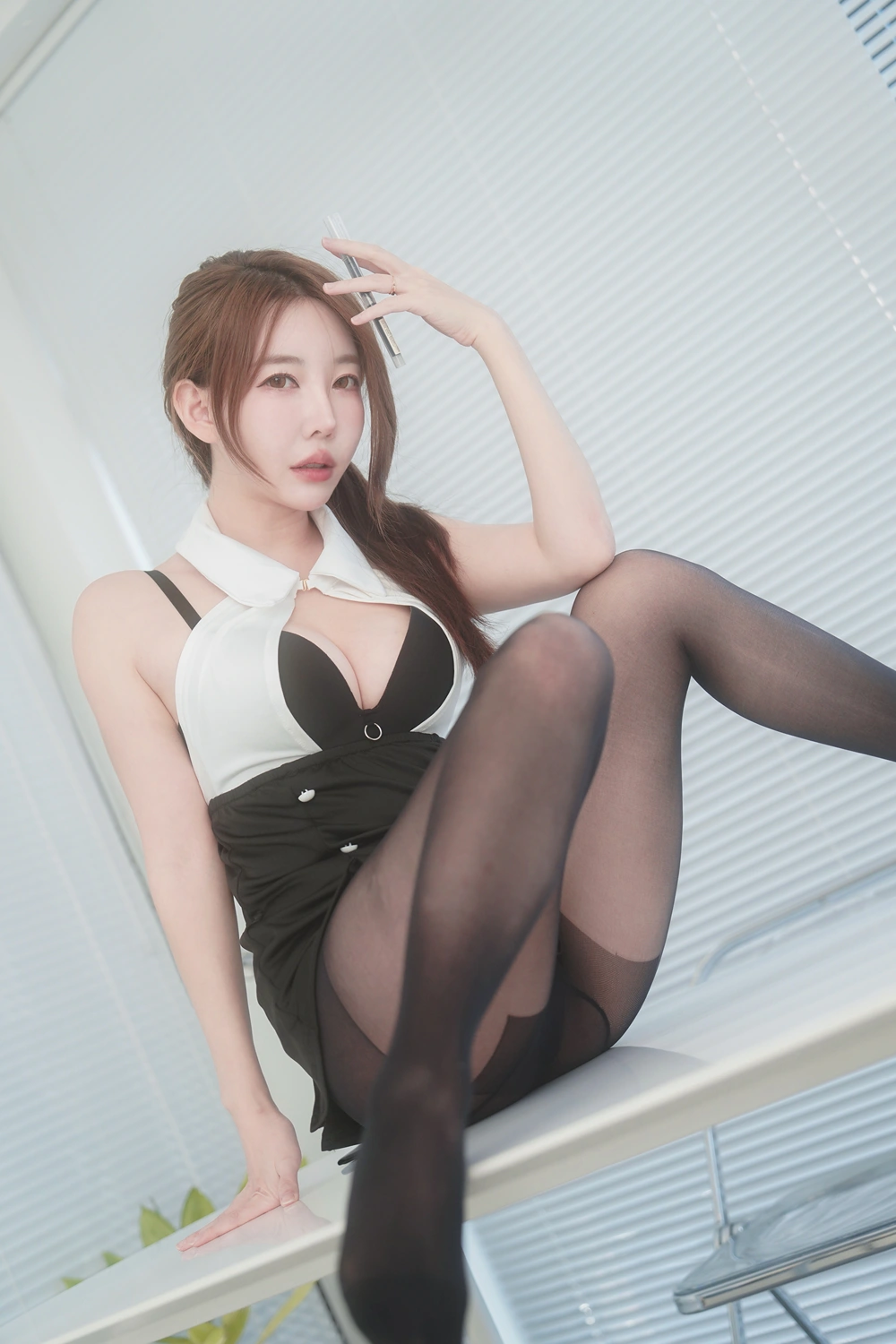 Dohee 도희, Photobook 「Sexy Office」 Set.02の写真 17