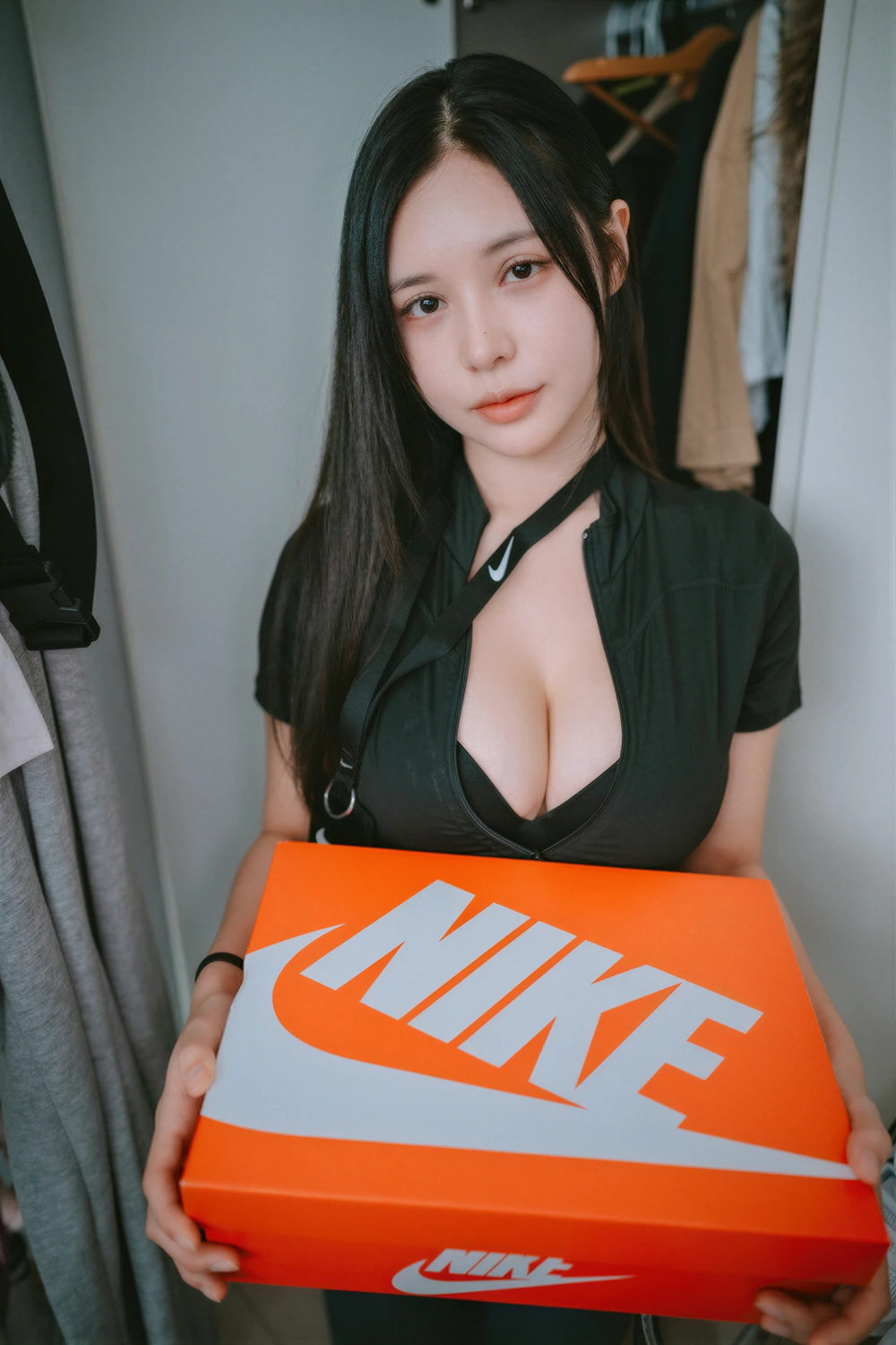 Seoahn 서안 – DJAWA 「What’s Your Size」の写真 6