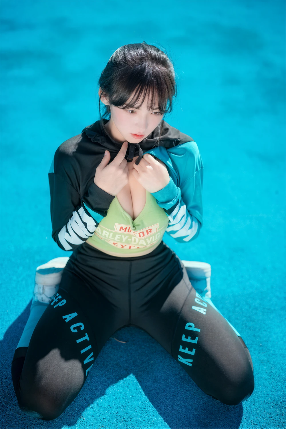 Hendoong 혠둥이 – DJAWA 「Loose and Tight Jade Blue」の写真 5