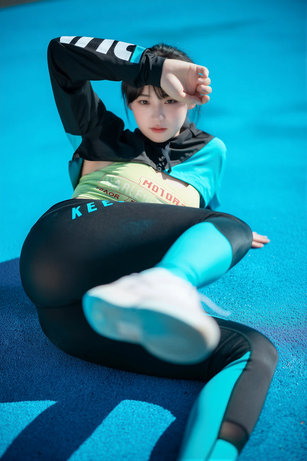 Hendoong 혠둥이 – DJAWA 「Loose and Tight Jade Blue」の写真 6