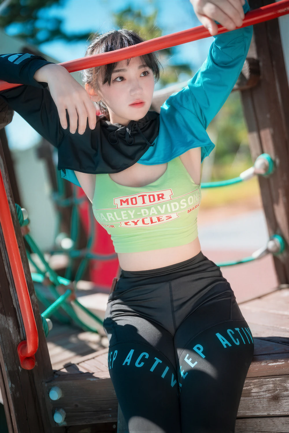 Hendoong 혠둥이 – DJAWA 「Loose and Tight Jade Blue」の写真 8
