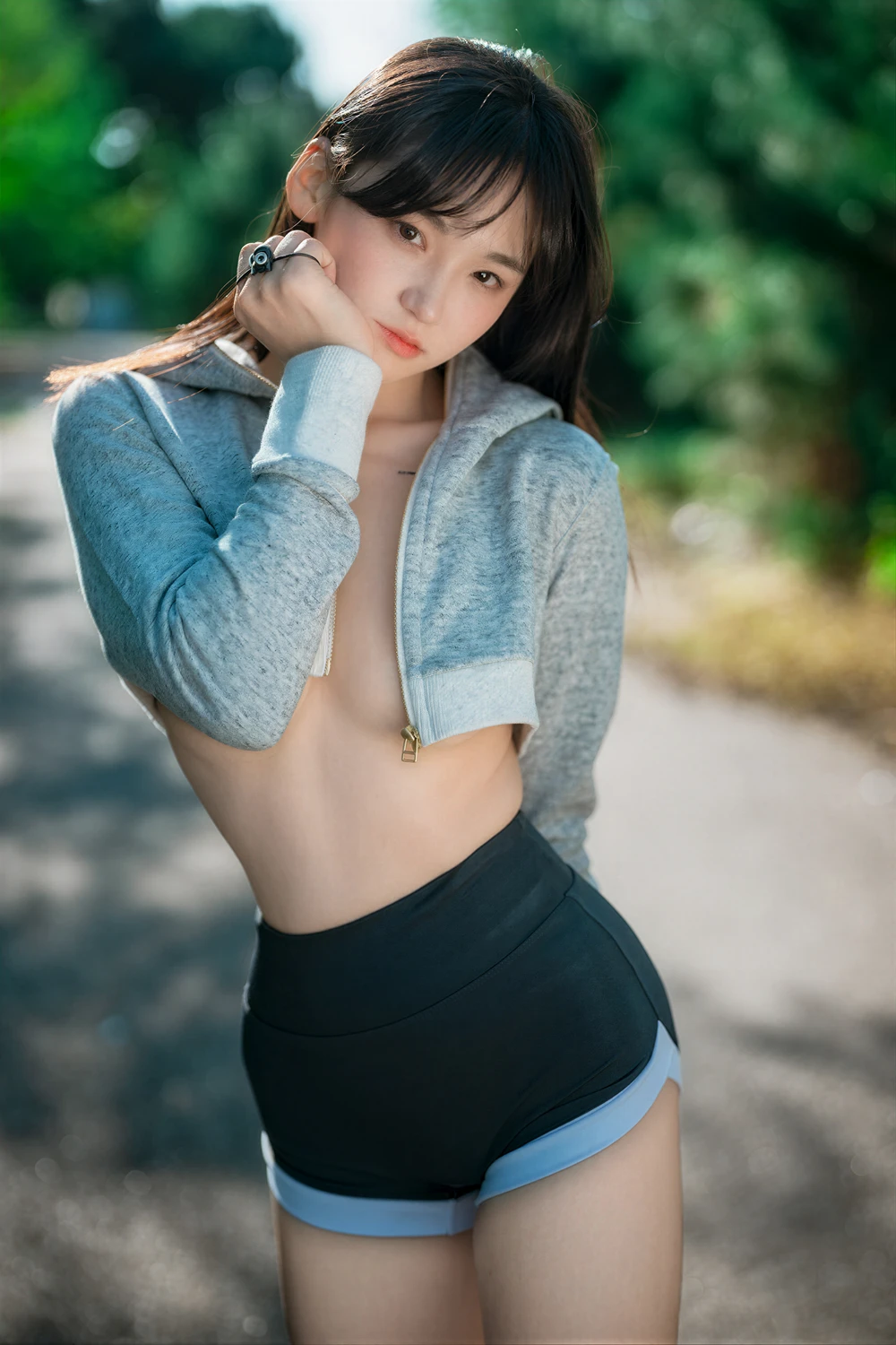 Hendoong 혠둥이 – DJAWA 「Loose and Tight Jade Blue」の写真 21