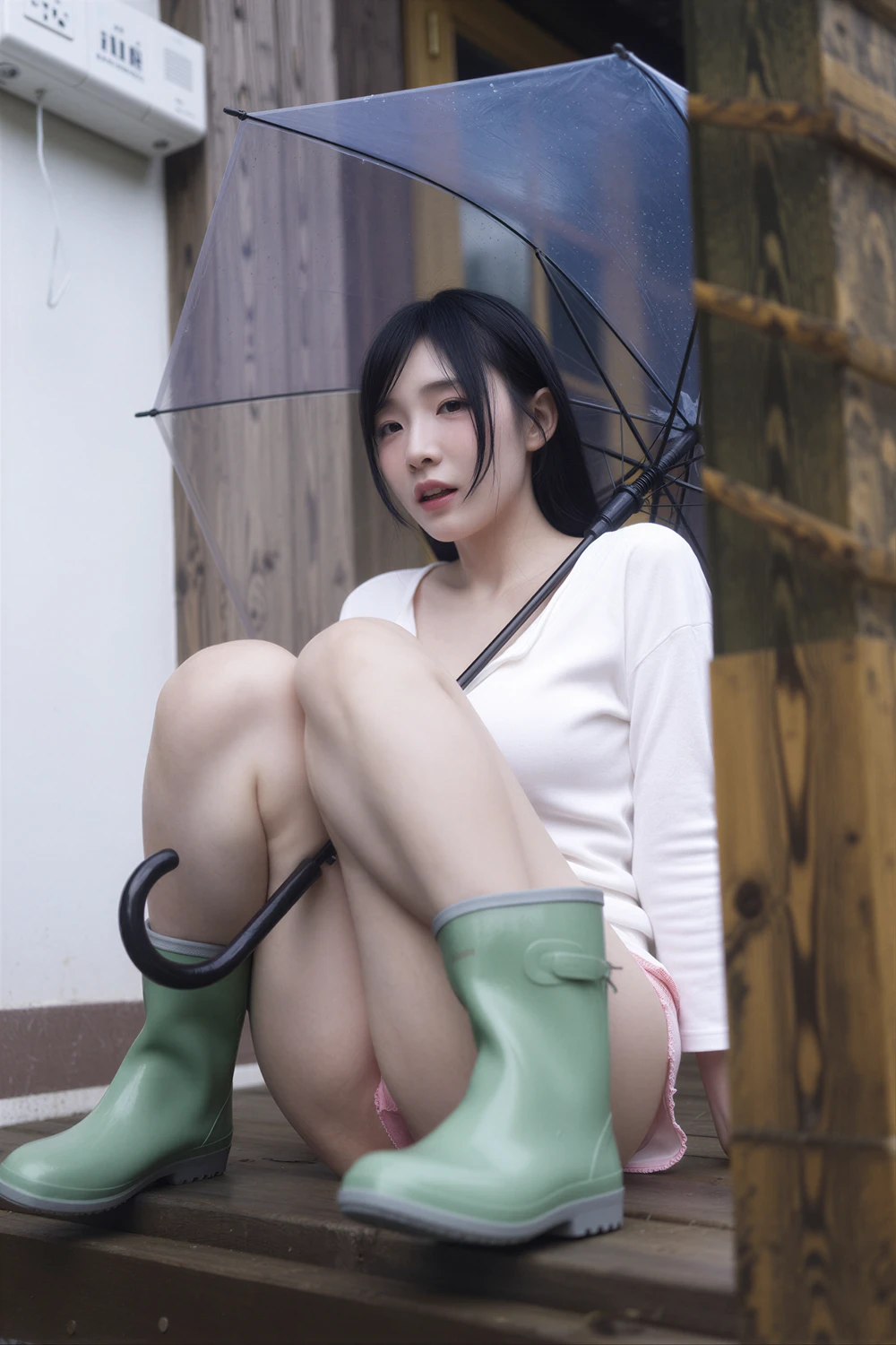 Rinaモモリナ – MAXIM 「Wet In The Rain – OUTSIDE」の写真 13