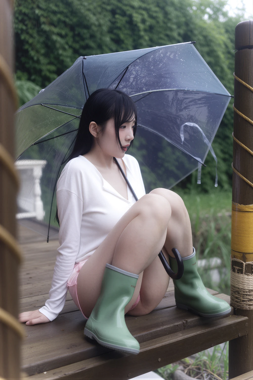 Rinaモモリナ – MAXIM 「Wet In The Rain – OUTSIDE」の写真 14