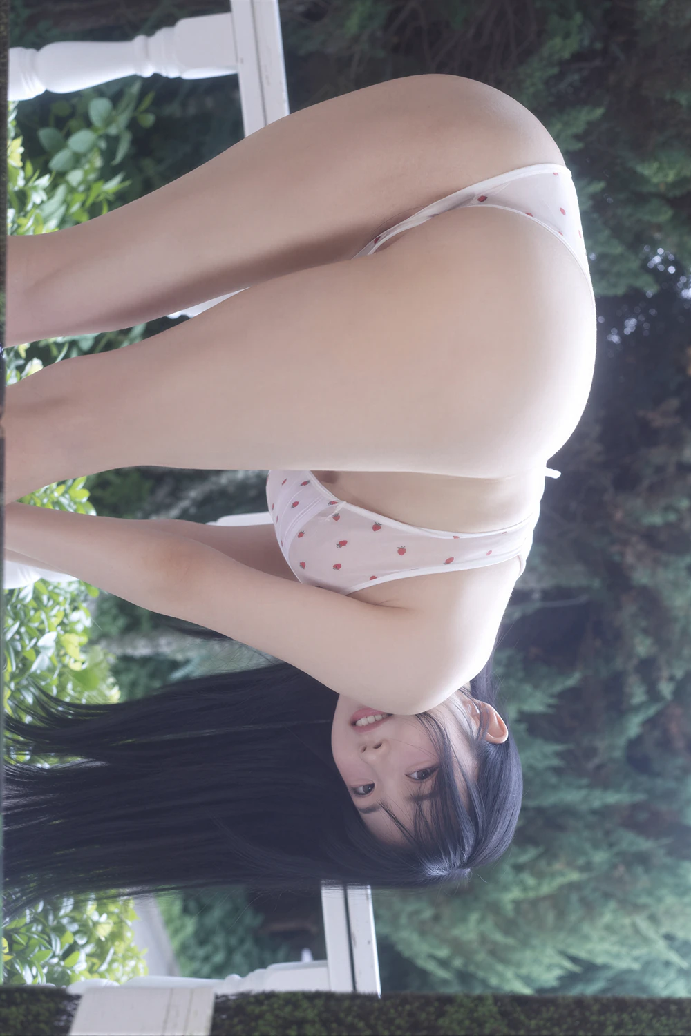 Rinaモモリナ – MAXIM 「Wet In The Rain – OUTSIDE」の写真 36