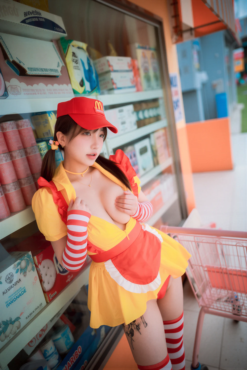 Son Yeeun 손예은 – DJAWA 「McDonald’s Girl」の写真 11