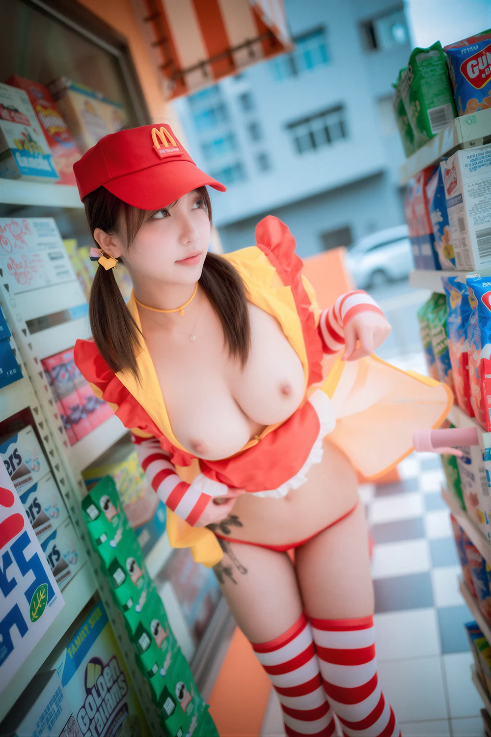 Son Yeeun 손예은 – DJAWA 「McDonald’s Girl」の写真 20