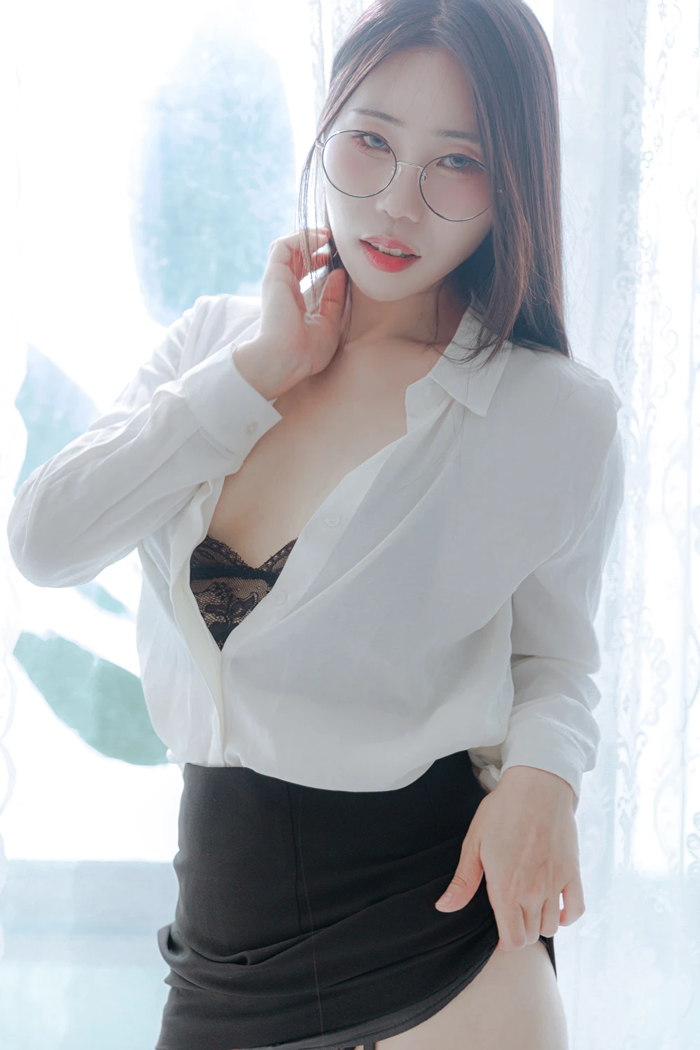 EUN 은 – Porrinn 「Office Girl」の写真 9