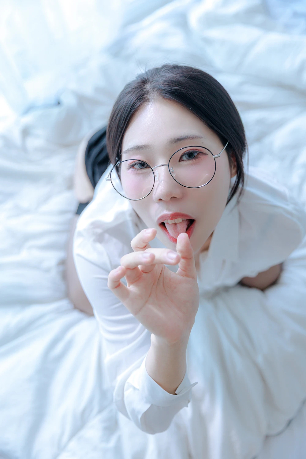 EUN 은 – Porrinn 「Office Girl」の写真 23