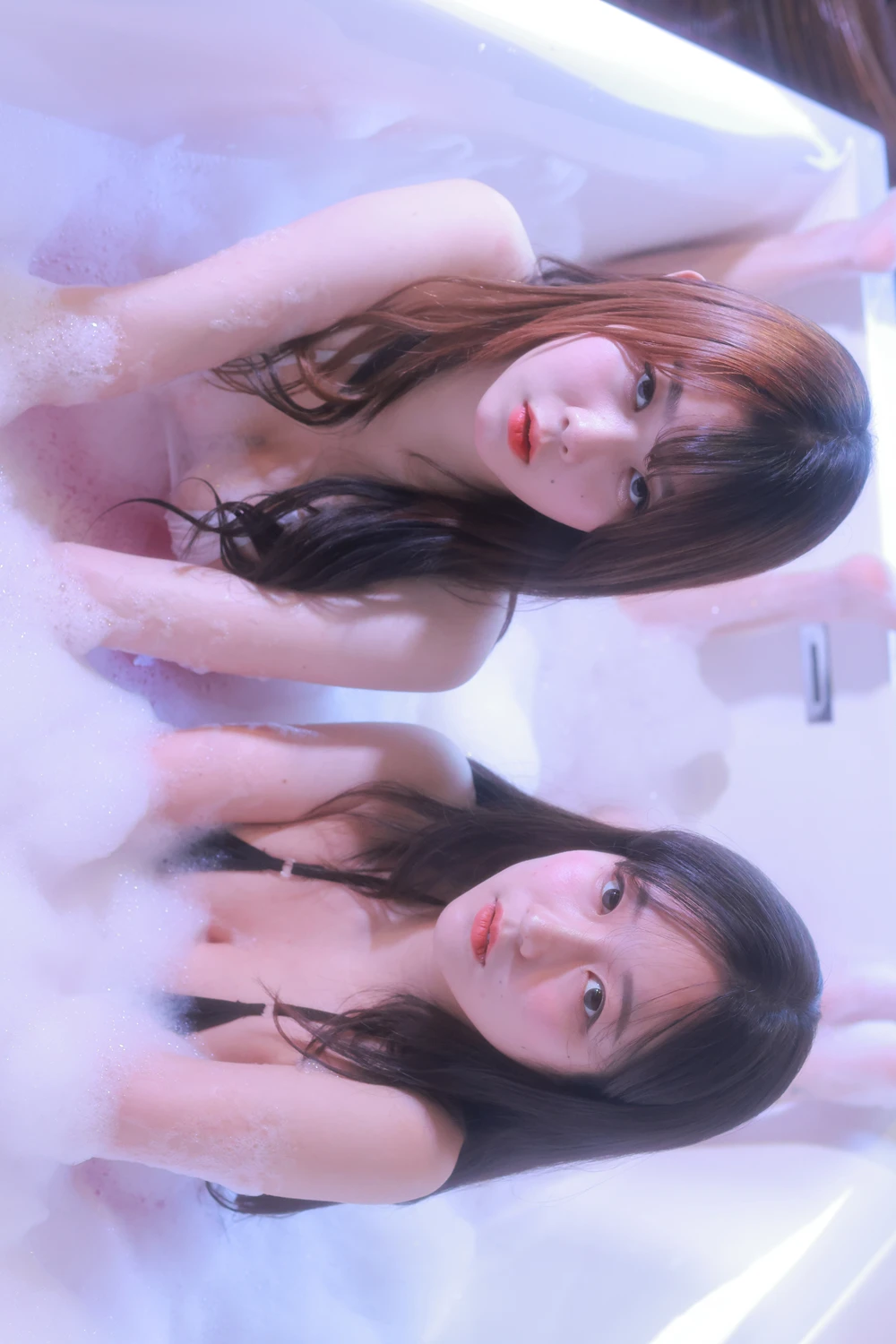Sehee 세희 & Zia 지아 – Photobook 「Bathtub」