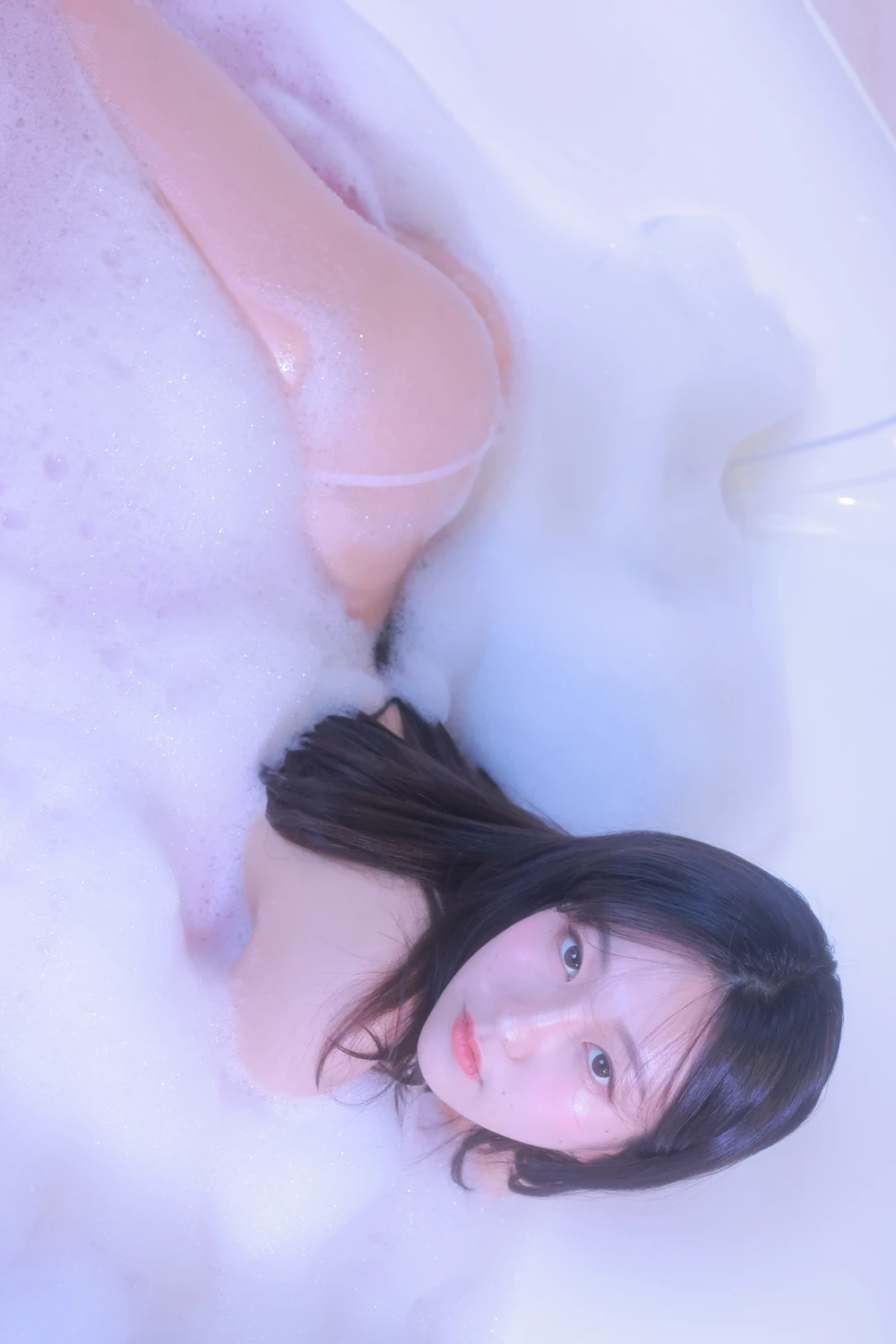 Sehee 세희 & Zia 지아 – Photobook 「Bathtub」の写真 5
