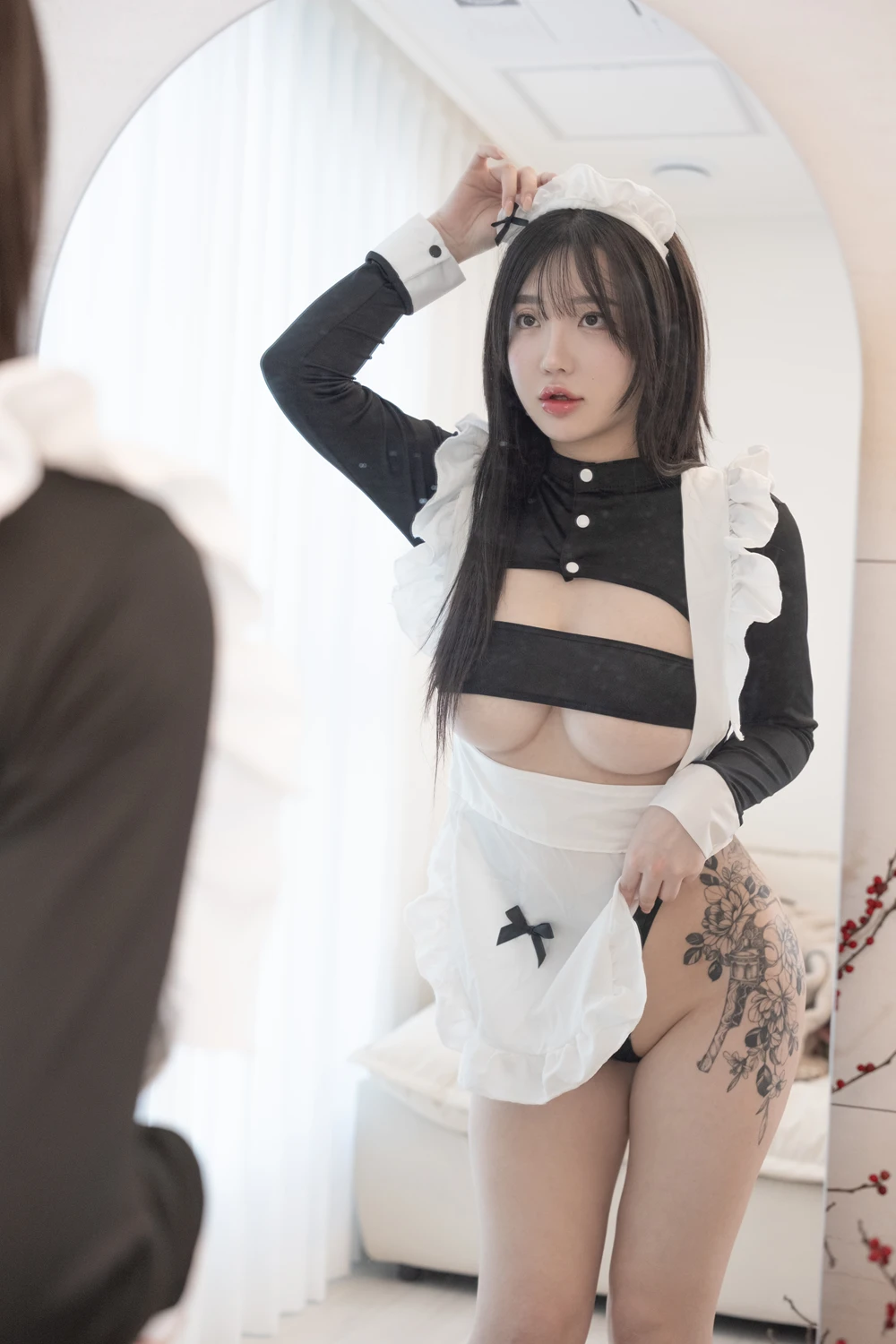 Son Yeeun 손예은 – Photobook 「Valentine’s Day」の写真 5