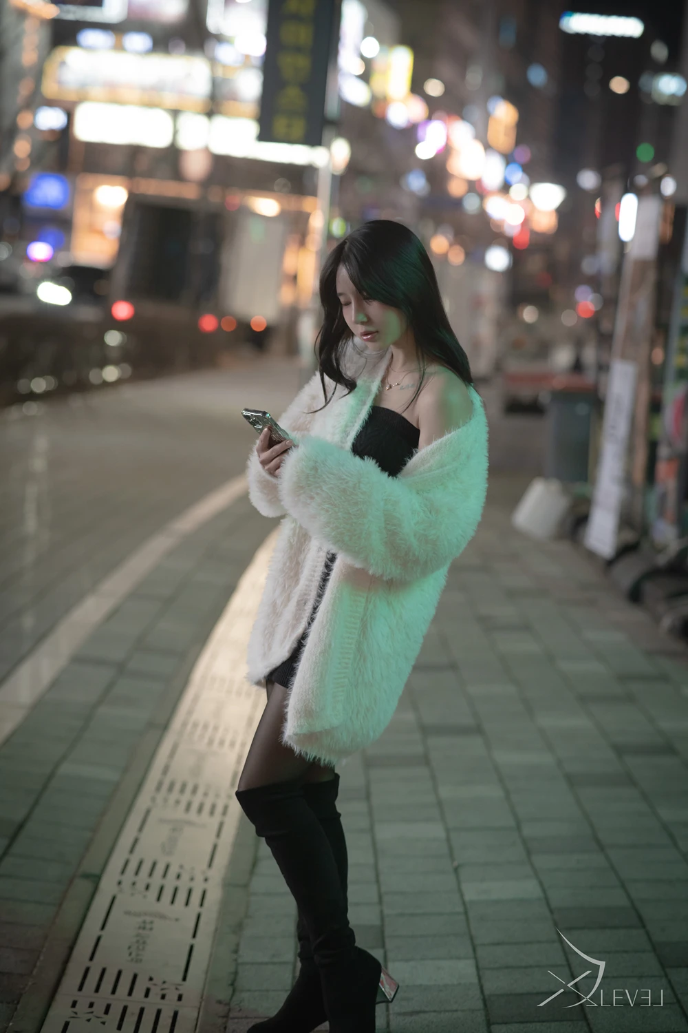 Yeha 예하 – X-LEVEL 「Black Out」の写真 2
