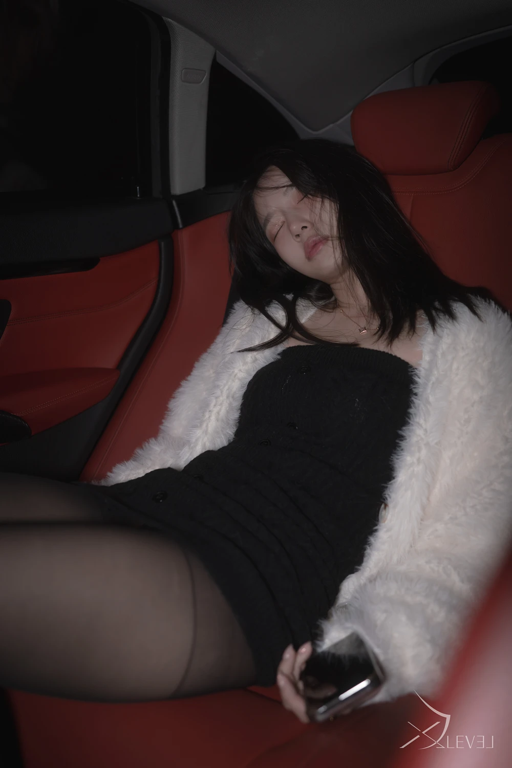 Yeha 예하 – X-LEVEL 「Black Out」の写真 15