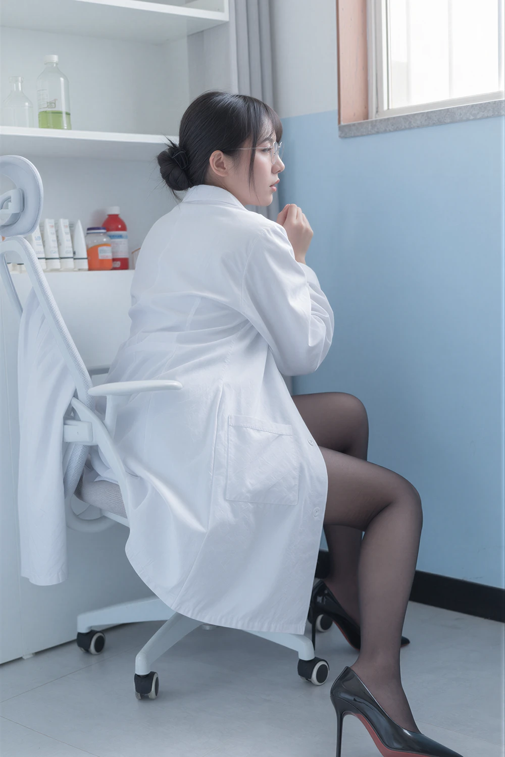 Yeha 예하 – PhotoBook 「School Nurse」の写真 1