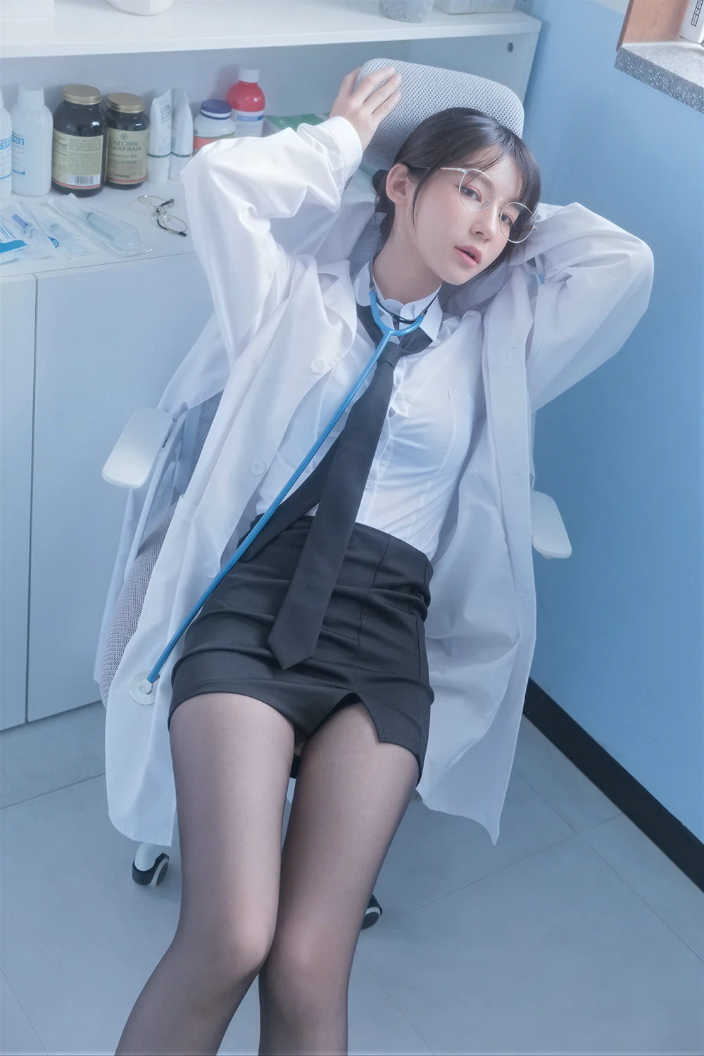Yeha 예하 – PhotoBook 「School Nurse」の写真 7