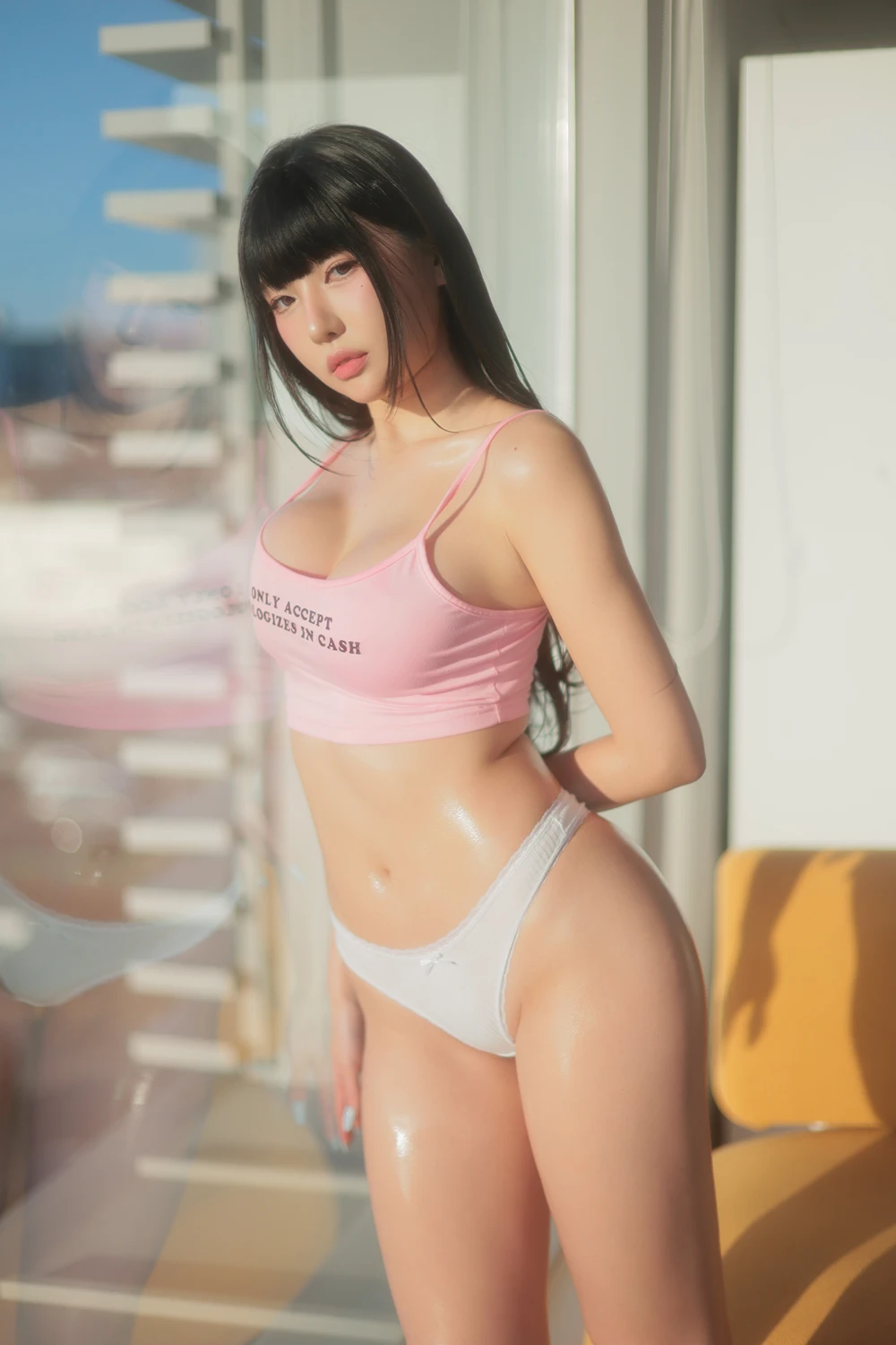 Dongeuran 동그란 – PhotoBook 「Baby Oil」