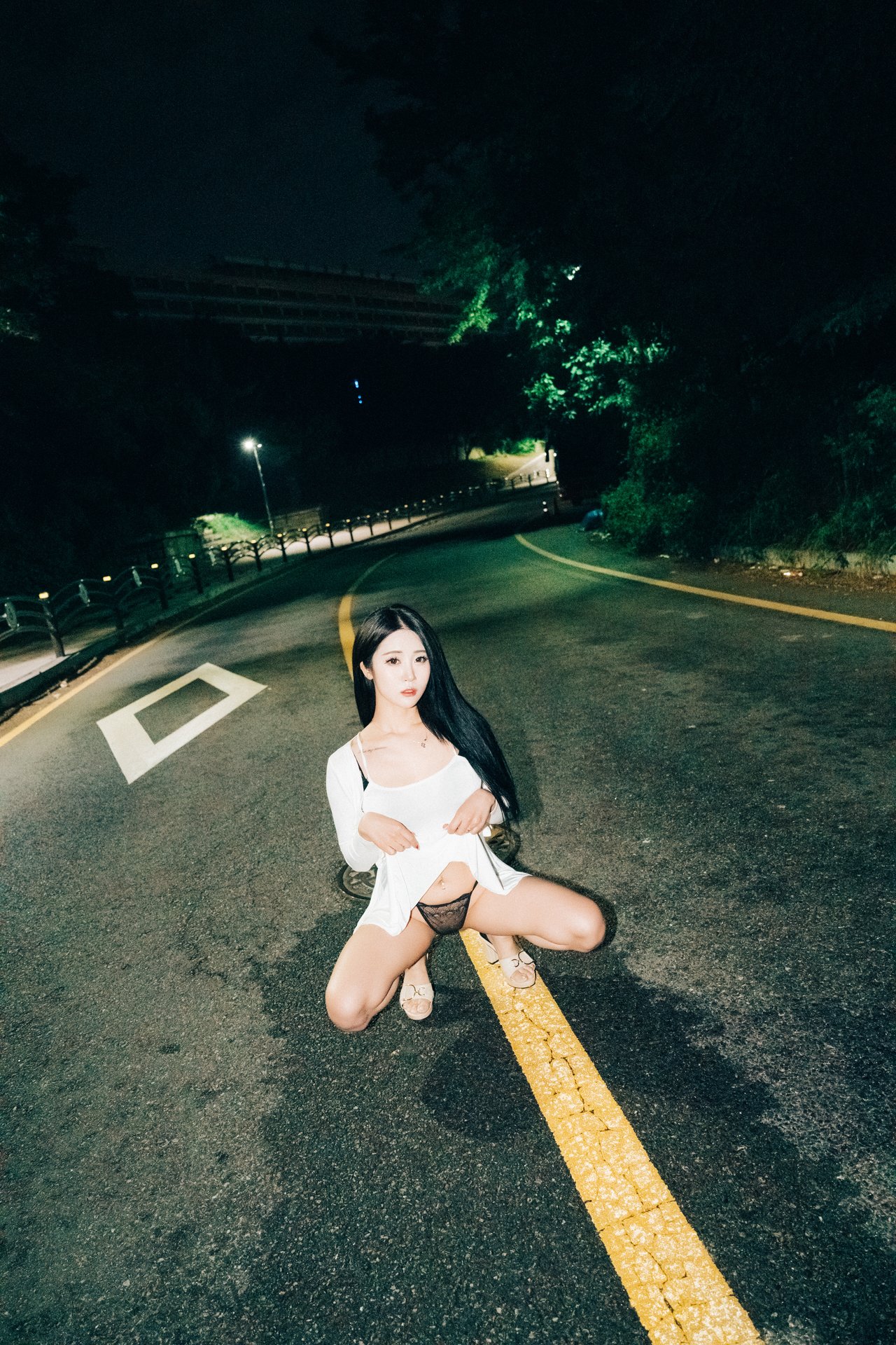 Jeong Bomi 정보미, [Loozy] Night Roads Set.01の写真 6