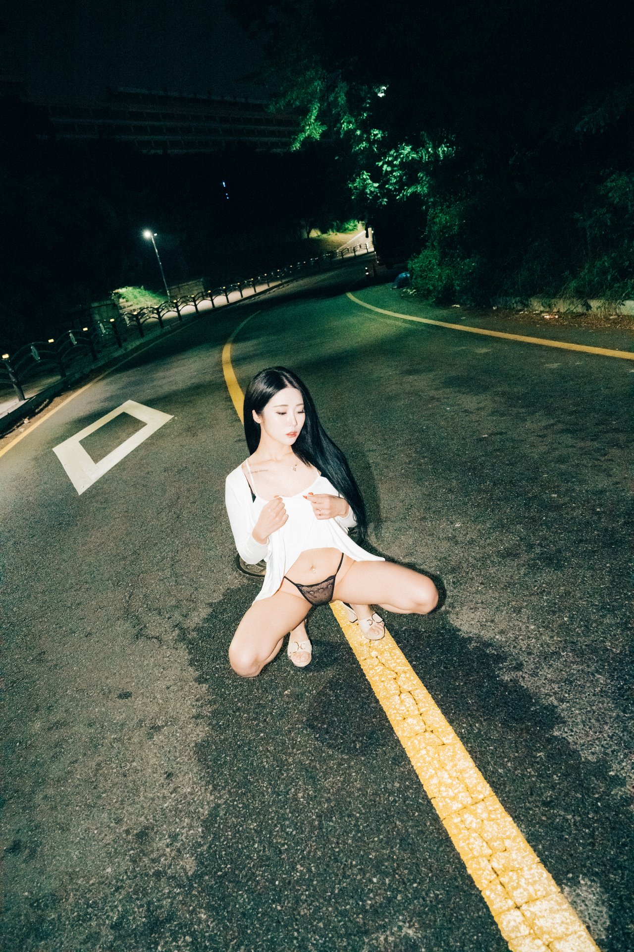 Jeong Bomi 정보미, [Loozy] Night Roads Set.01の写真 7