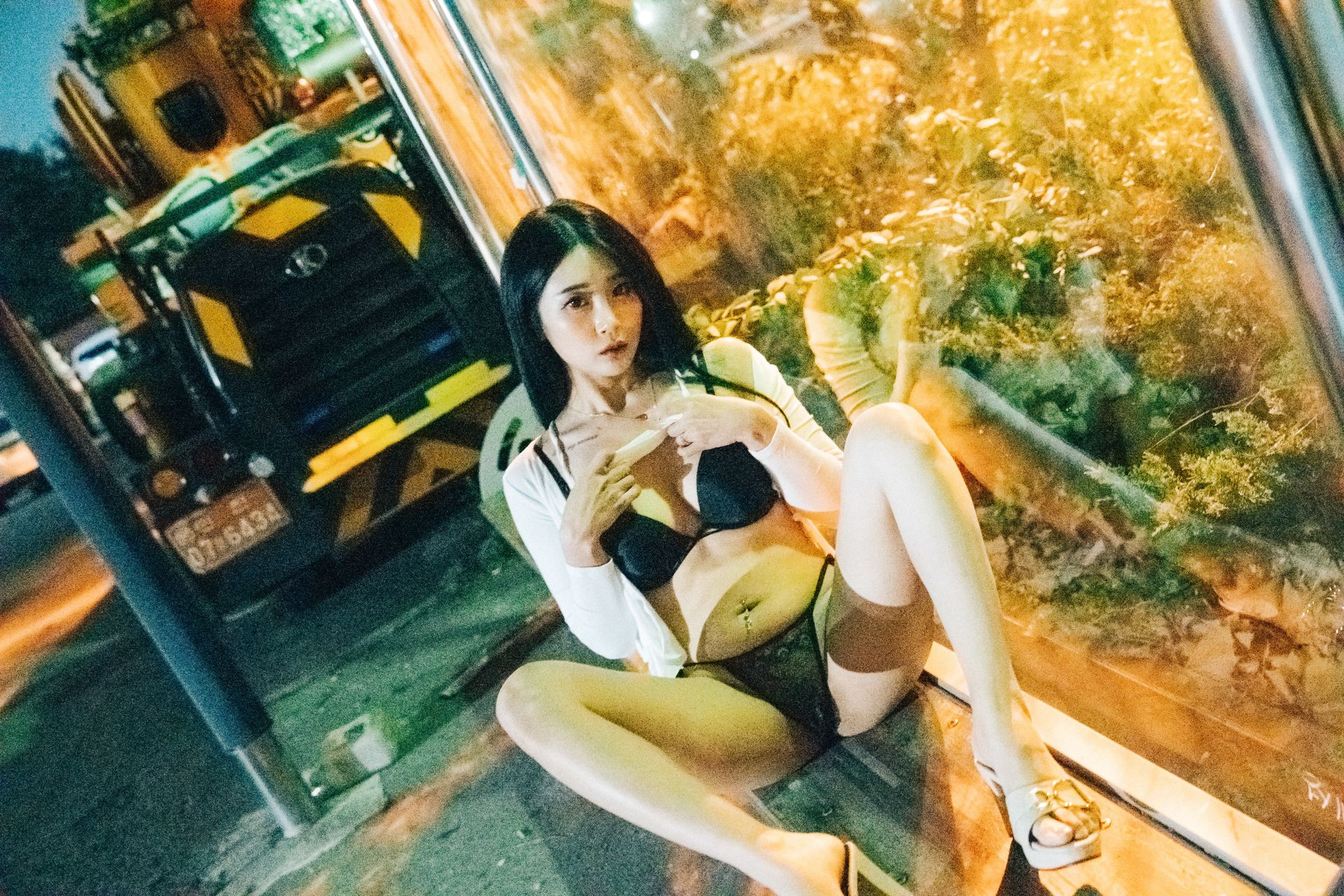 Jeong Bomi 정보미, [Loozy] Night Roads Set.01の写真 29