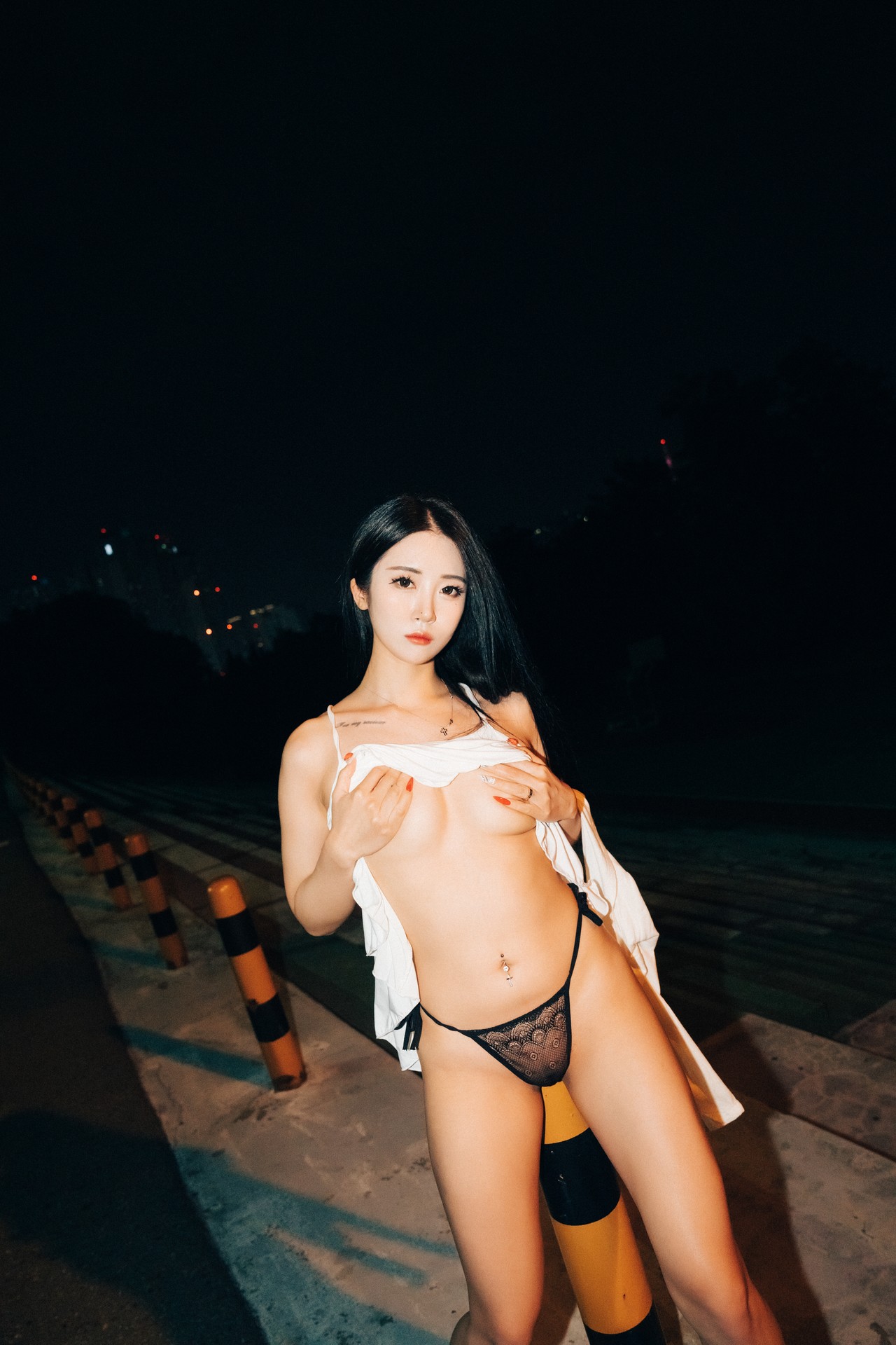 Jeong Bomi 정보미, [Loozy] Night Roads Set.01の写真 44