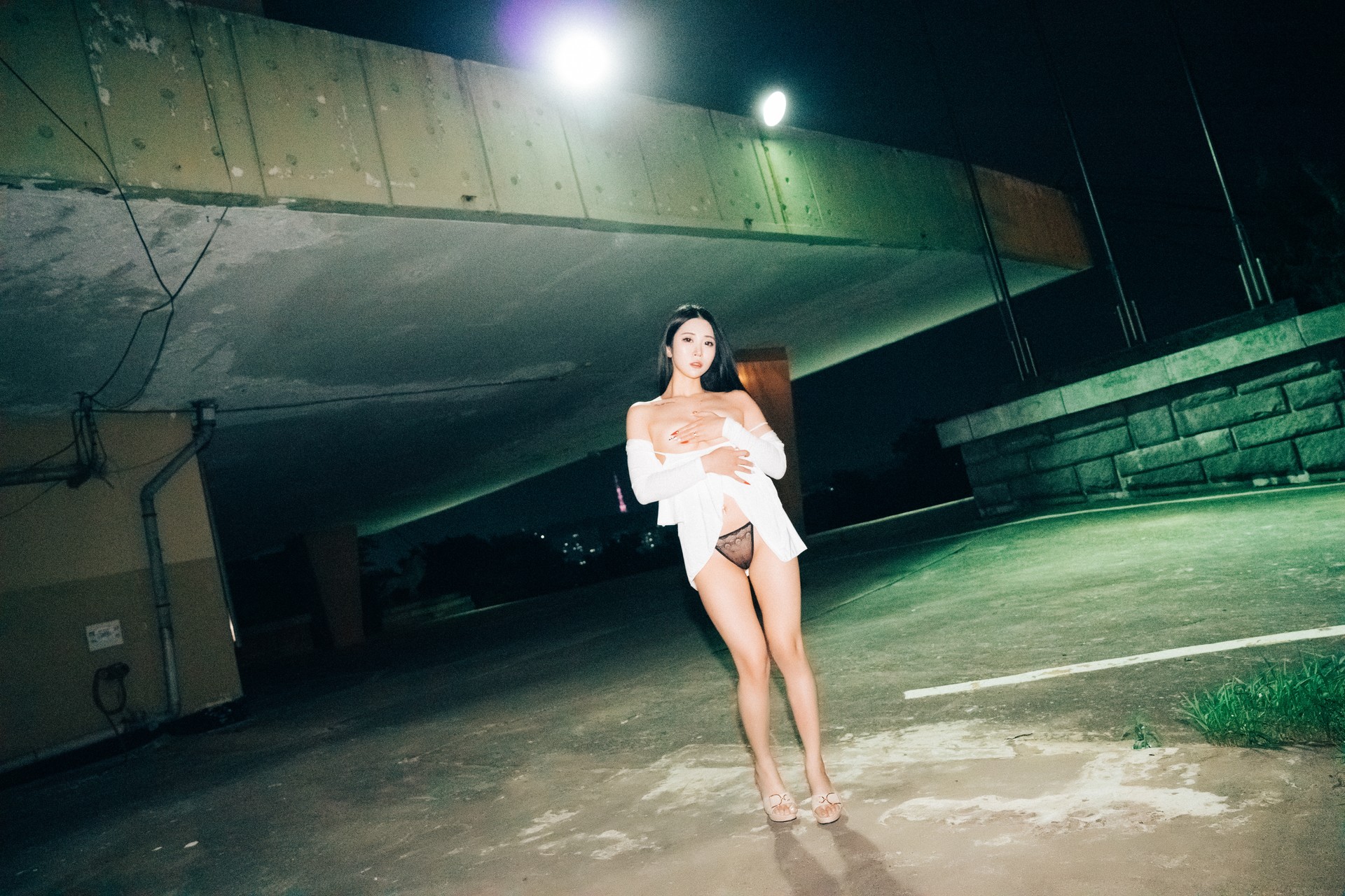 Jeong Bomi 정보미, [Loozy] Night Roads Set.02の写真 17