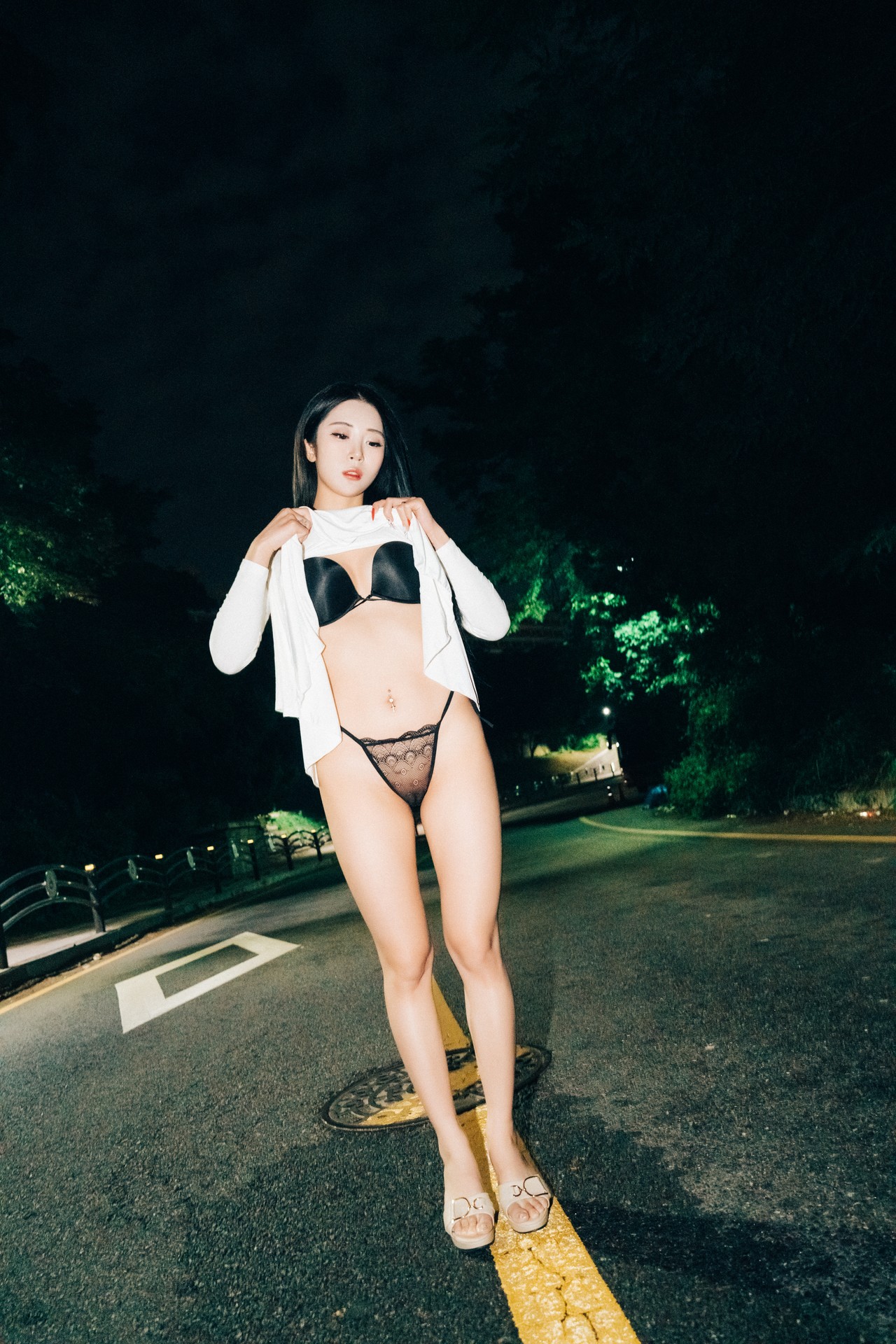 Jeong Bomi 정보미, [Loozy] Night Roads Set.02の写真 37