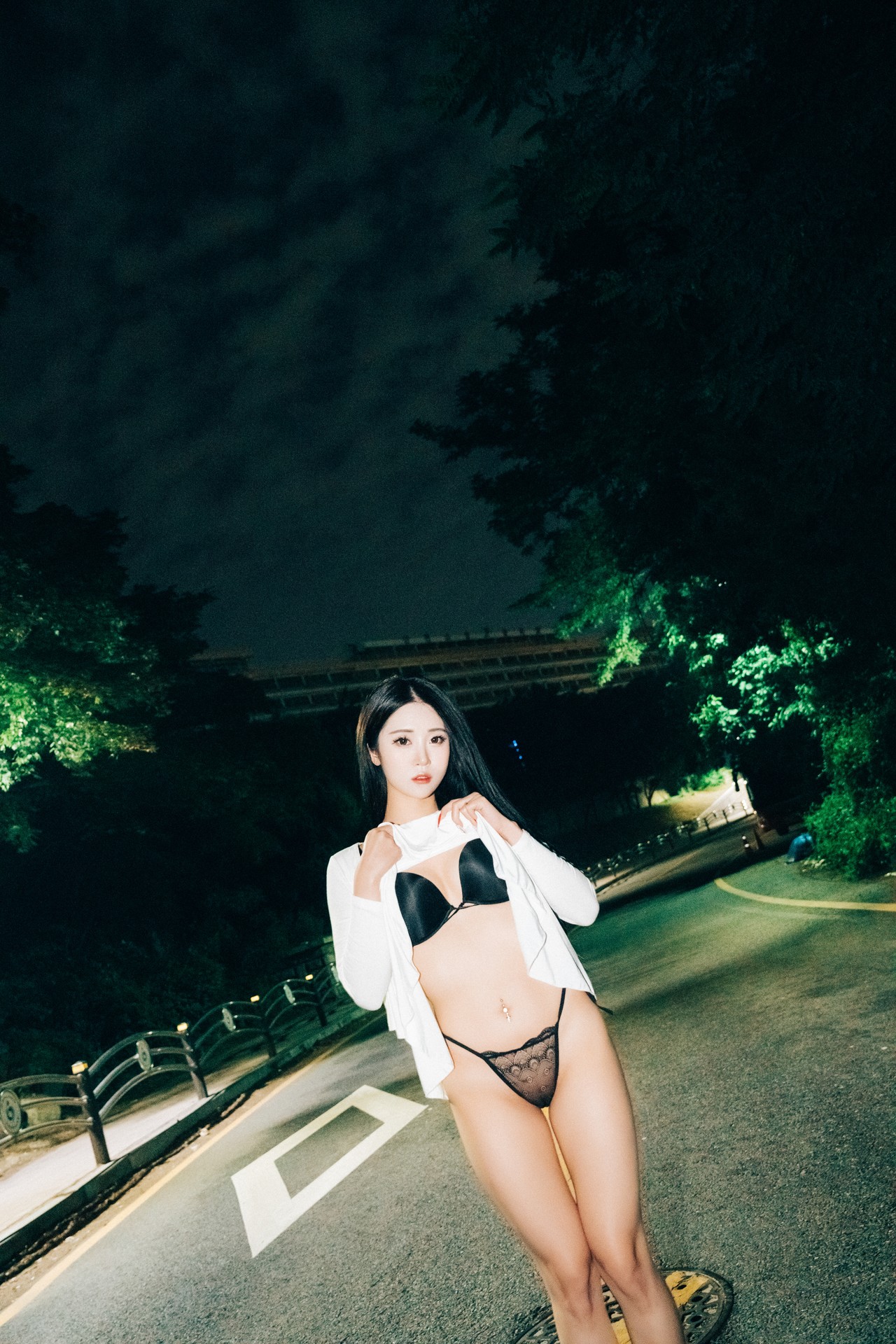 Jeong Bomi 정보미, [Loozy] Night Roads Set.02の写真 38