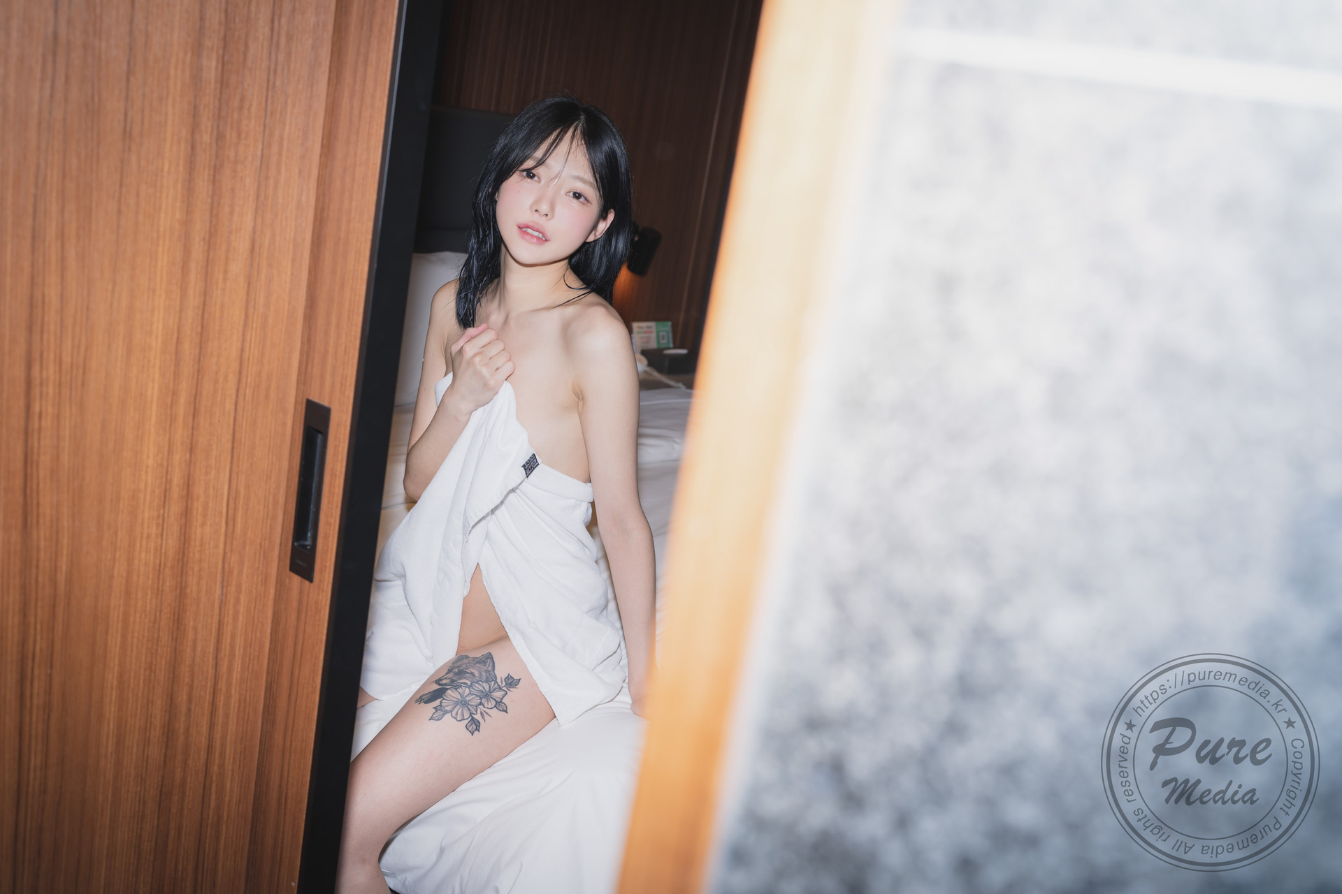 Romi 로미, [PURE MEDIA] VOL.243 Her Horny Penthouse Set.01の写真 41