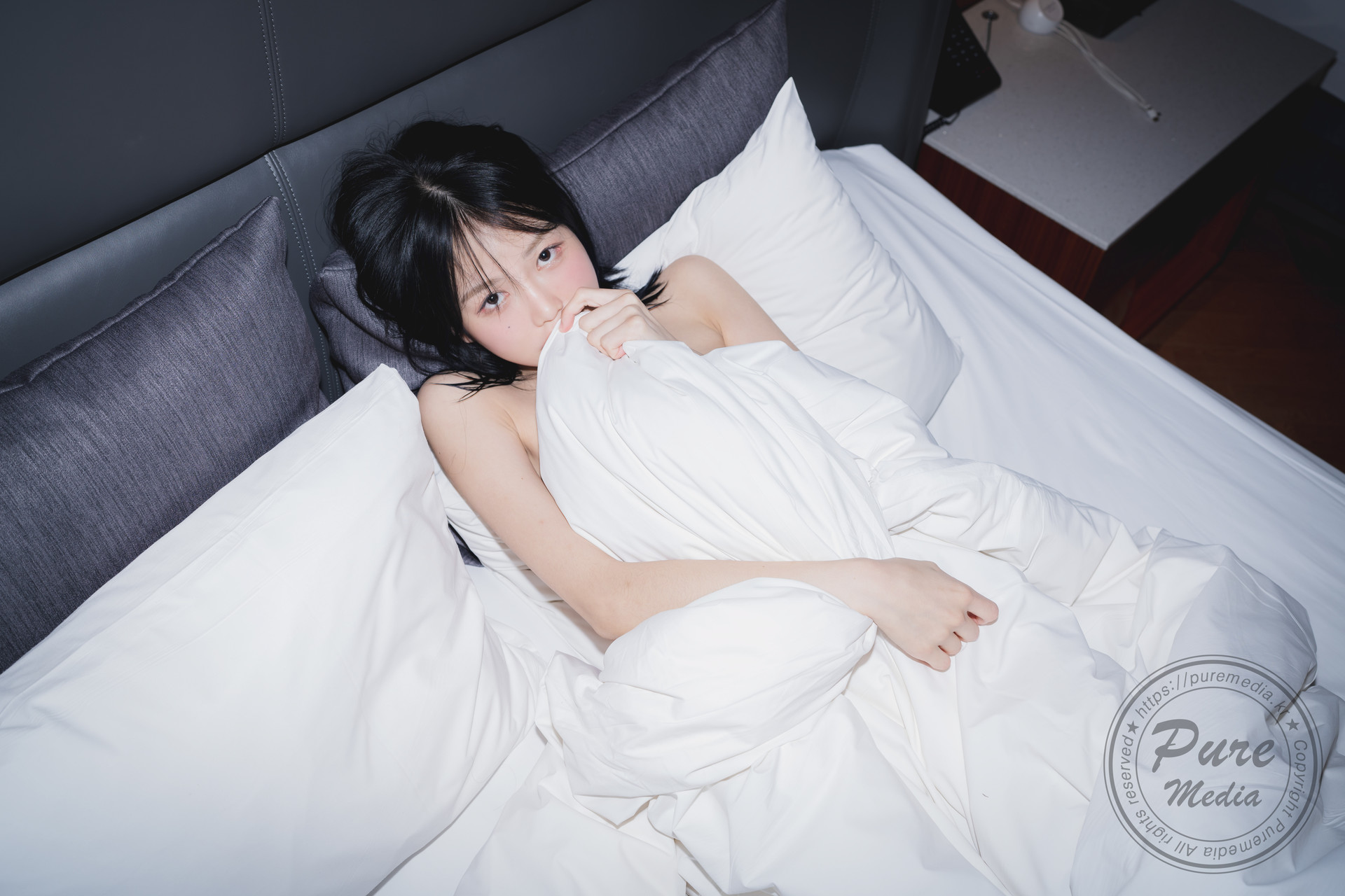 Romi 로미, [PURE MEDIA] VOL.243 Her Horny Penthouse Set.01の写真 44