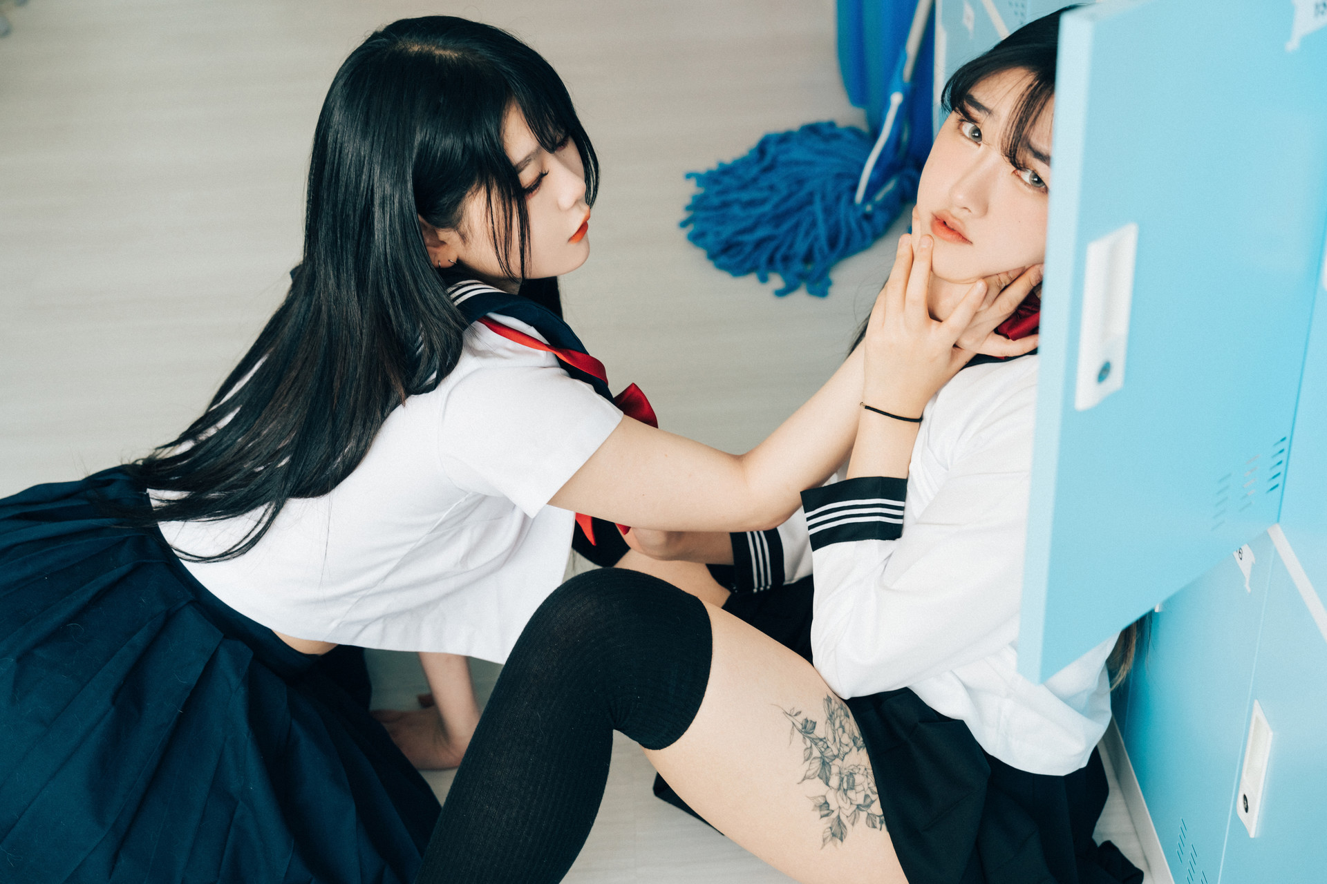 ZIA.Kwon 권지아, Sonson 손손, [Loozy] Bitch Academy Hard Set.01の写真 42