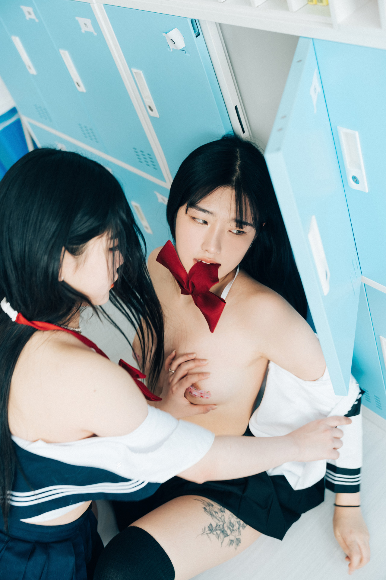 ZIA.Kwon 권지아, Sonson 손손, [Loozy] Bitch Academy Hard Set.01の写真 48