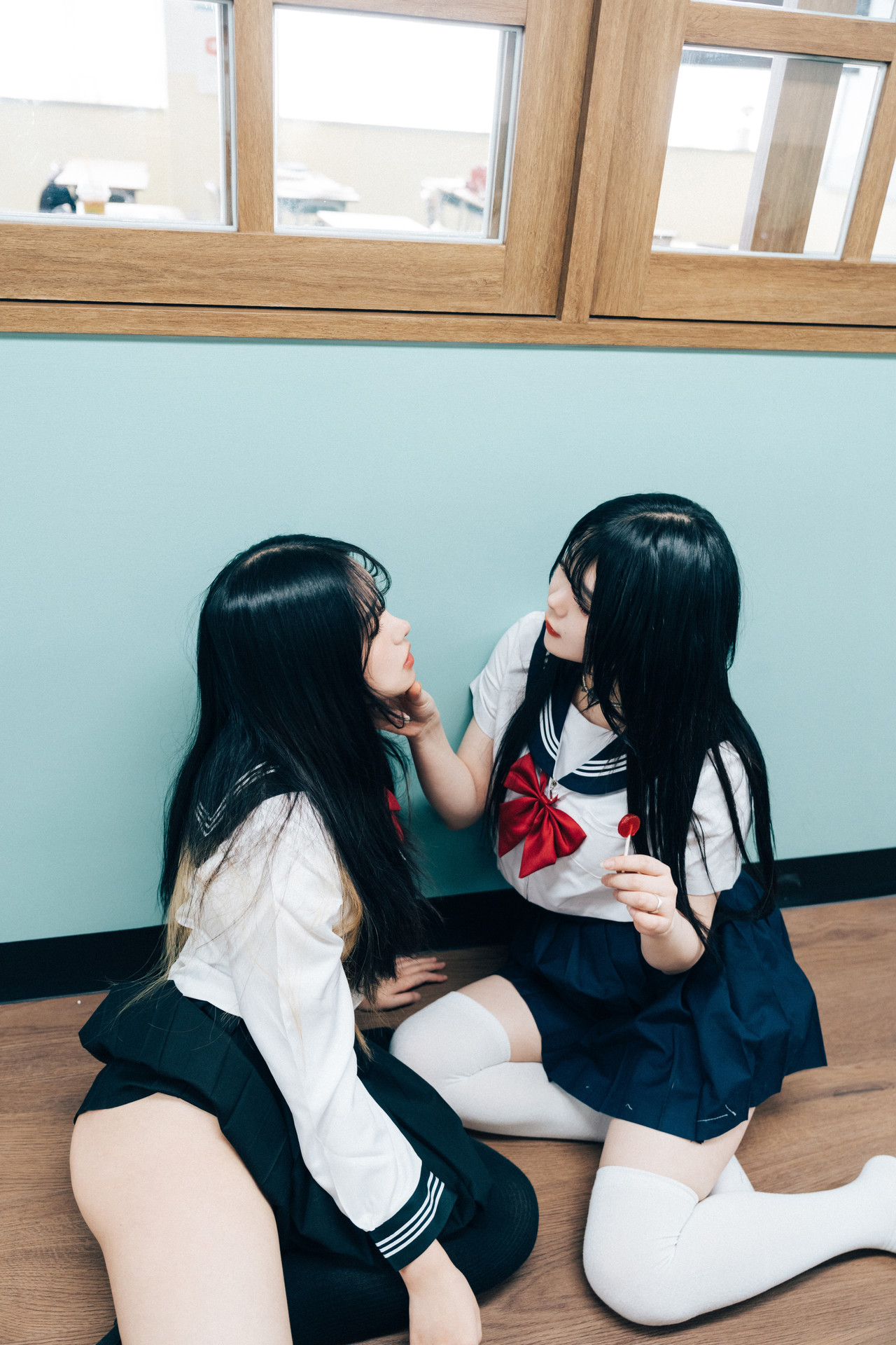 ZIA.Kwon 권지아, Sonson 손손, [Loozy] Bitch Academy Hard Set.02の写真 50