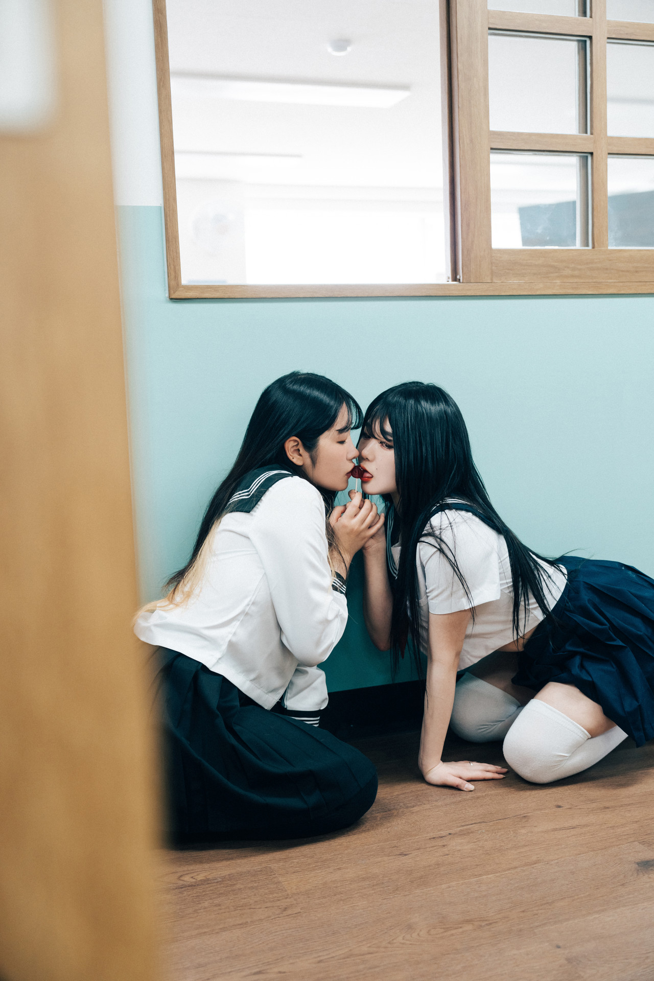 ZIA.Kwon 권지아, Sonson 손손, [Loozy] Bitch Academy Hard Set.02の写真 56