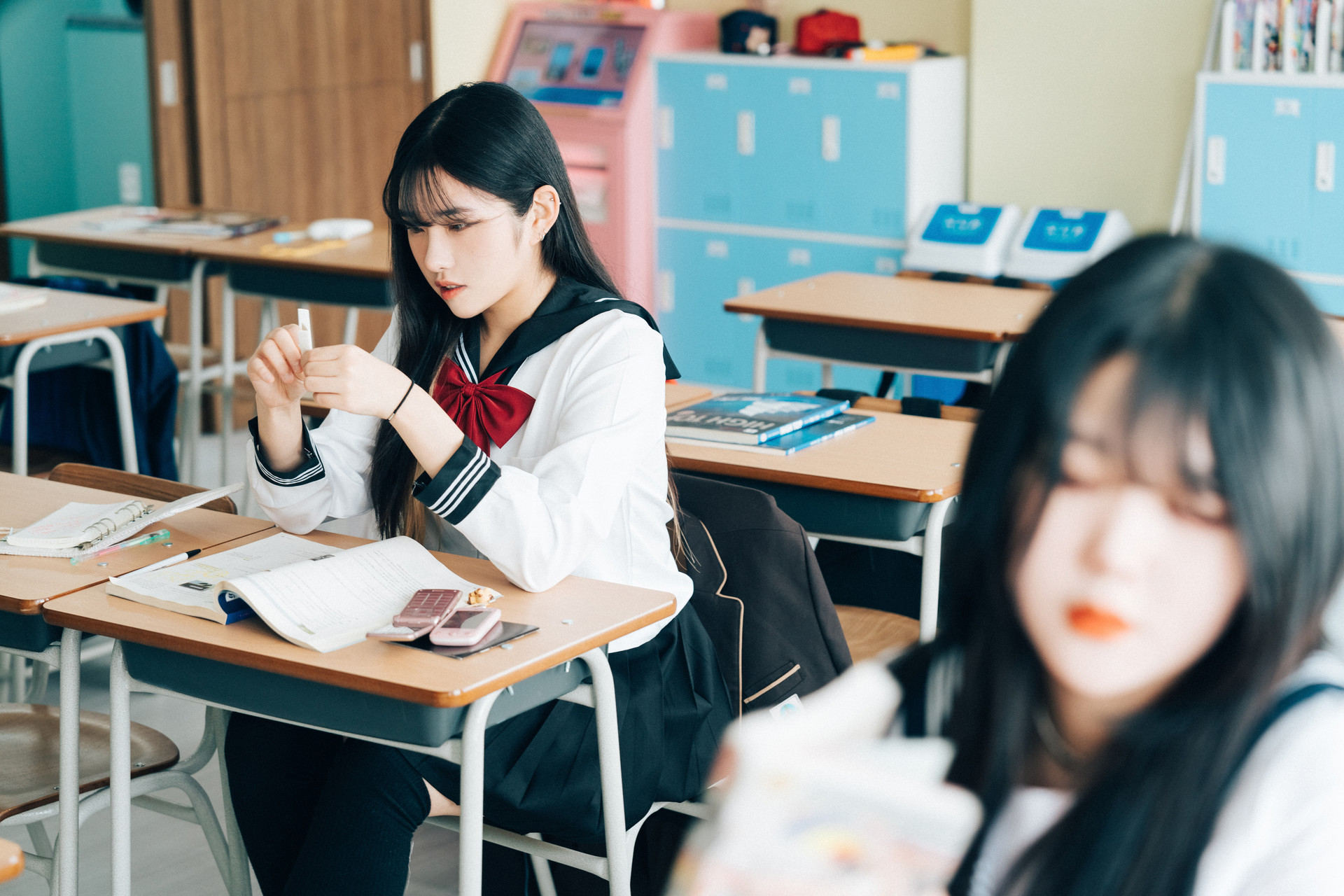 ZIA.Kwon 권지아, Sonson 손손, [Loozy] Bitch Academy Hard Set.03の写真 5