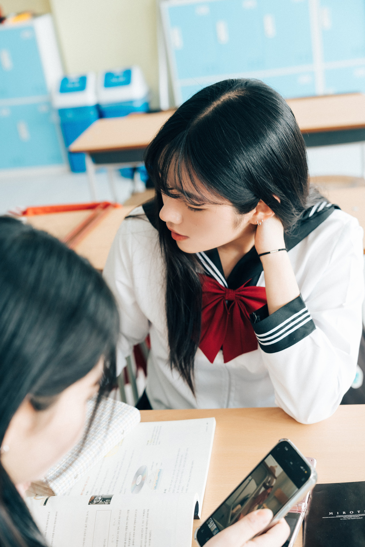 ZIA.Kwon 권지아, Sonson 손손, [Loozy] Bitch Academy Hard Set.03の写真 9