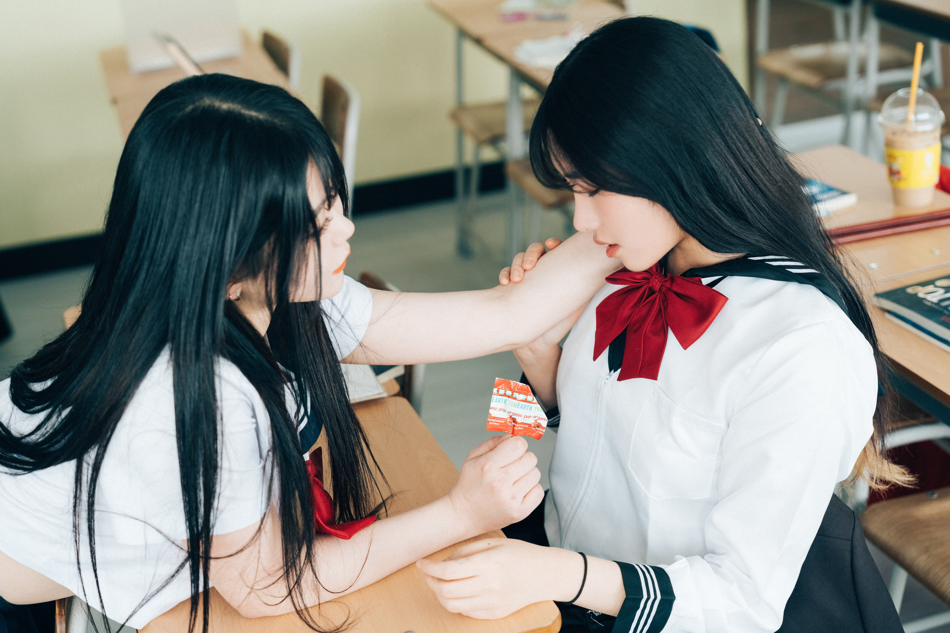 ZIA.Kwon 권지아, Sonson 손손, [Loozy] Bitch Academy Hard Set.03の写真 33