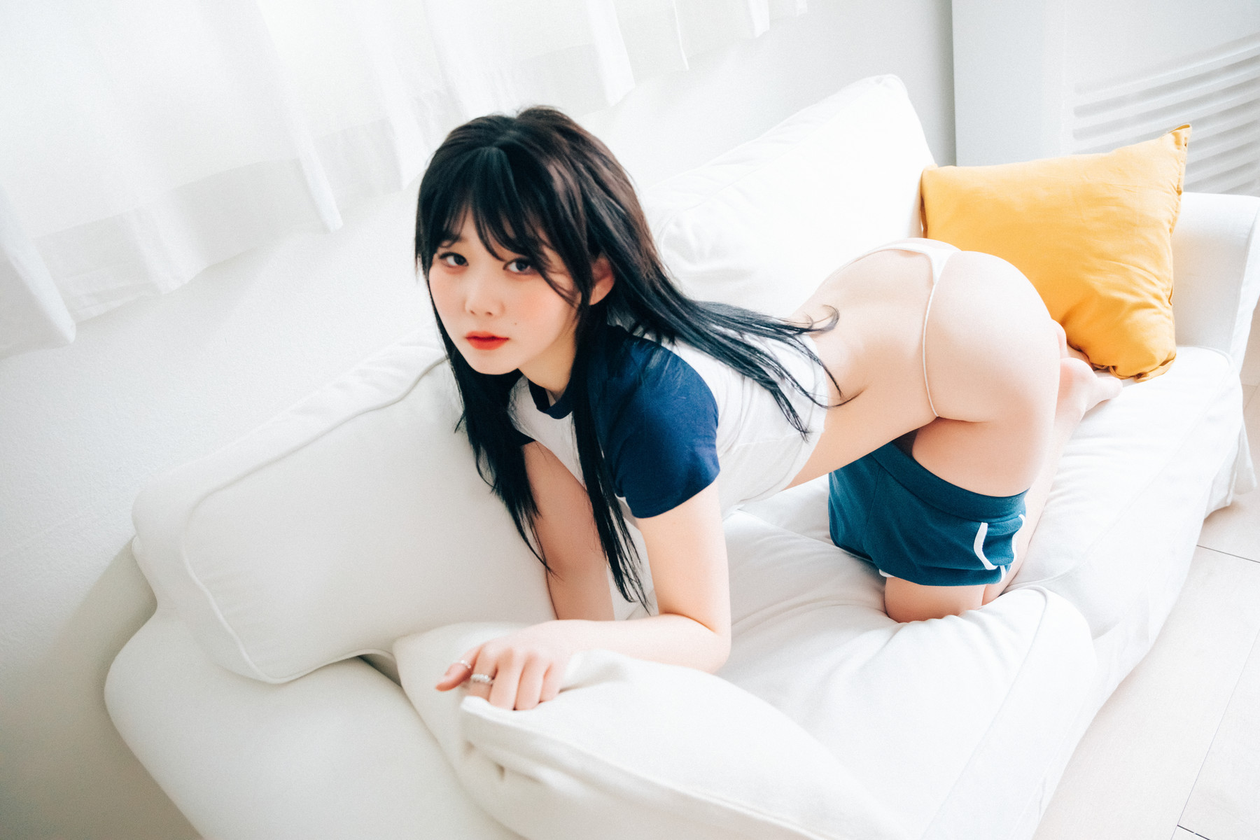 ZIA.Kwon 권지아, [Loozy] Primera (+S.Ver) Set.02の写真 12