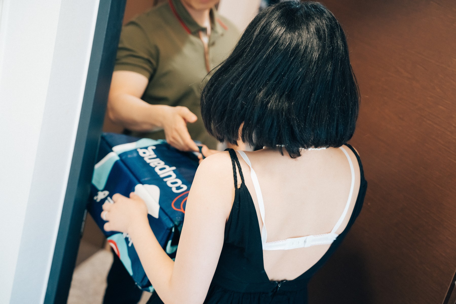 ZIA.Kwon 권지아, [Loozy] With Delivery Man Set.01の写真 4